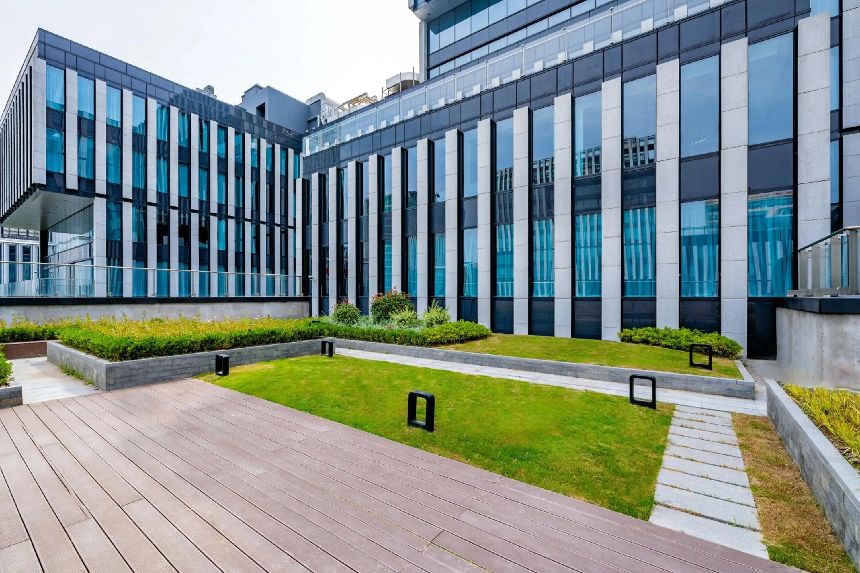 Balcony/Terrace in EVEN Hotels Shanghai Expo by IHG