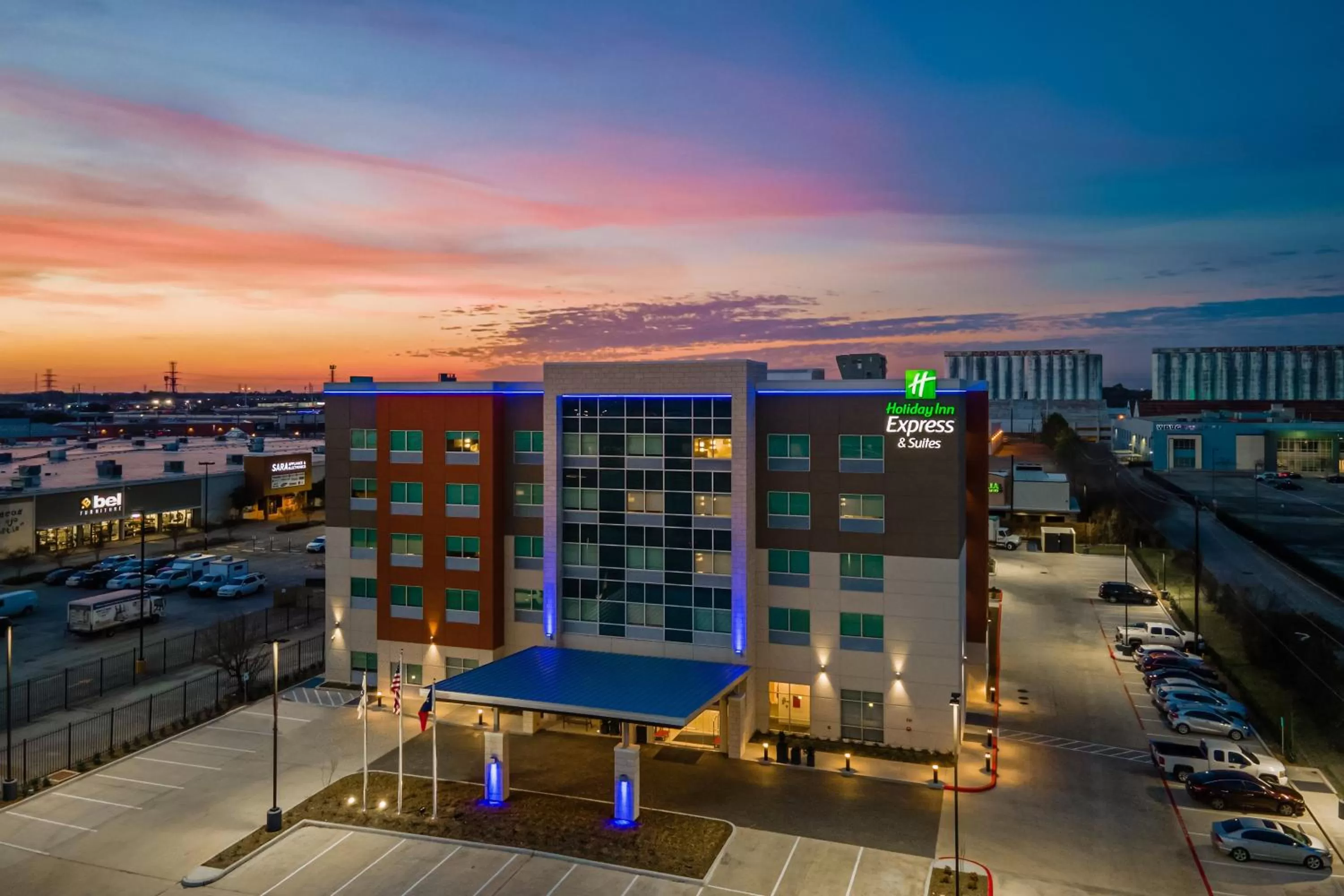 Property building in Holiday Inn Express & Suites Memorial – CityCentre by IHG