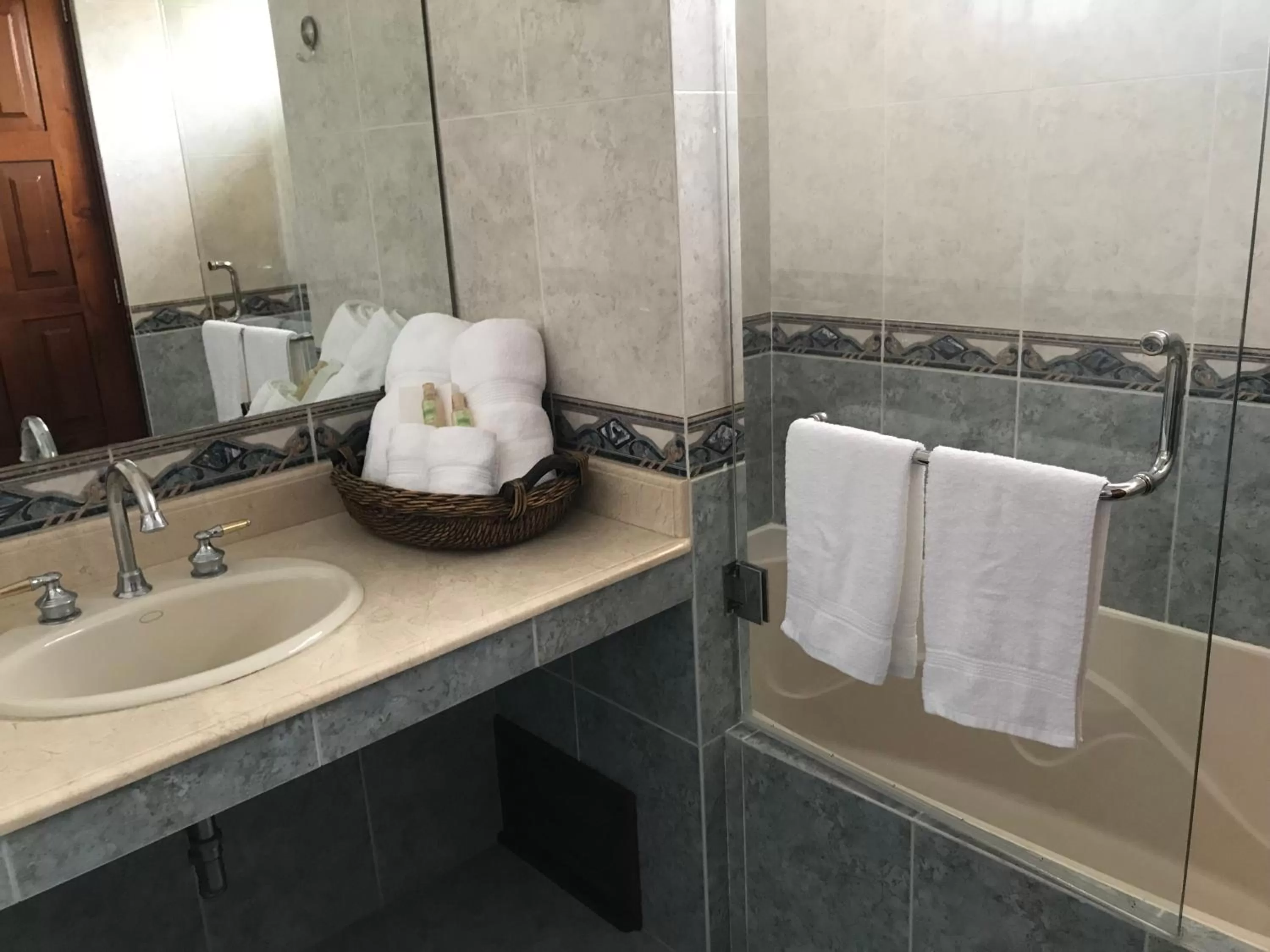 Toilet, Bathroom in Hotel Belvedere