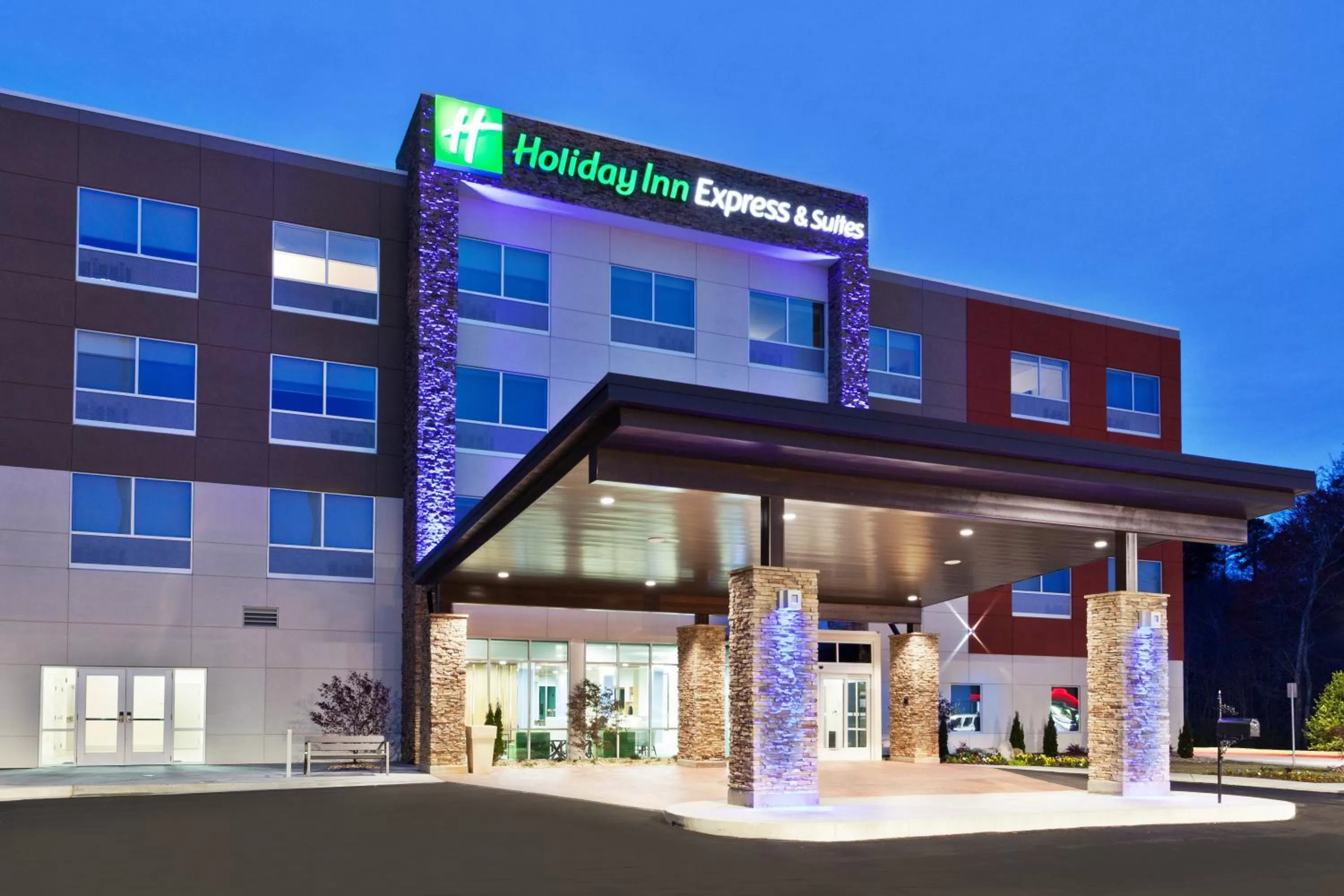 Property building in Holiday Inn Express & Suites - Cartersville by IHG