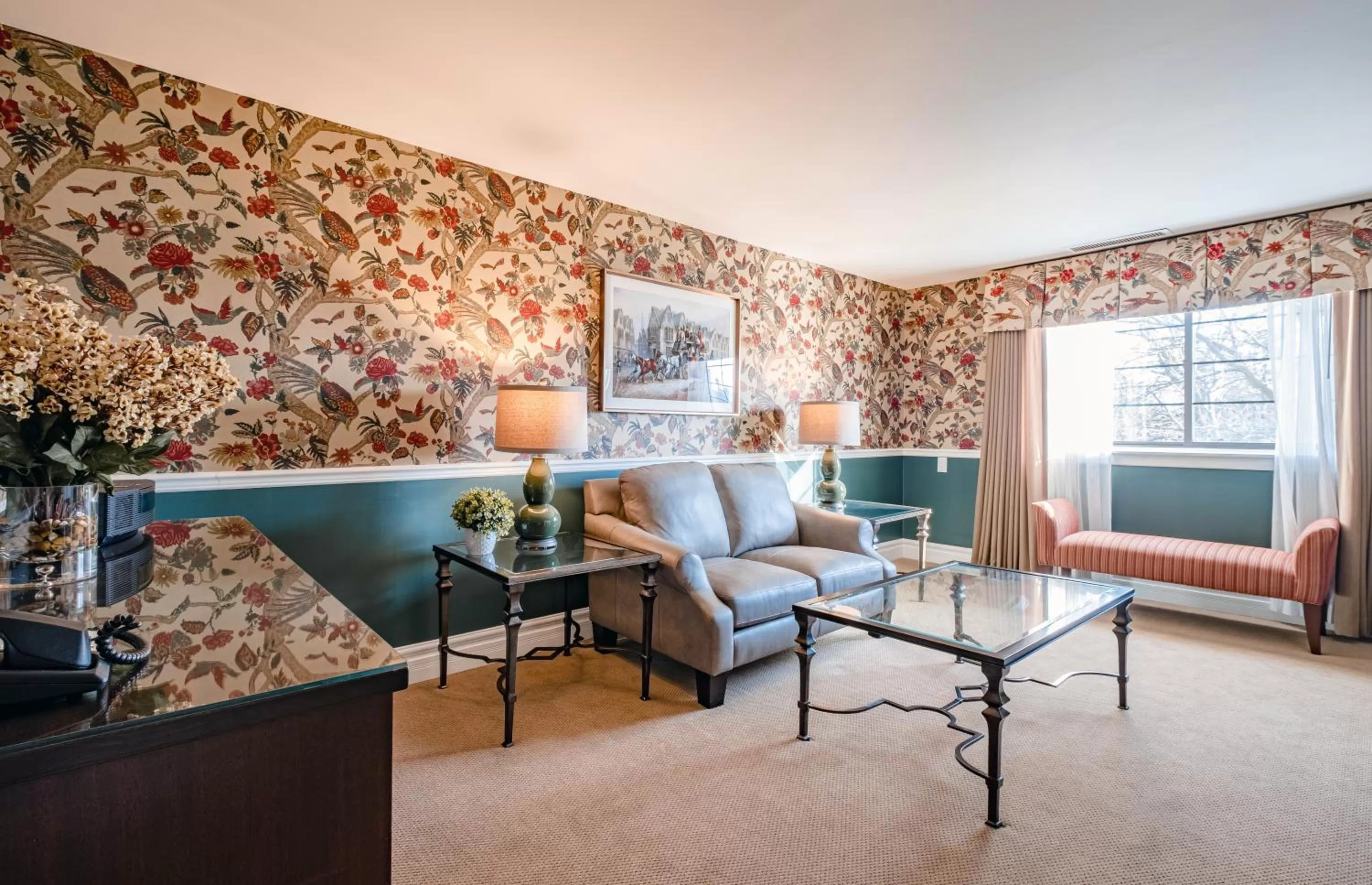 Living room in Red Coach Inn