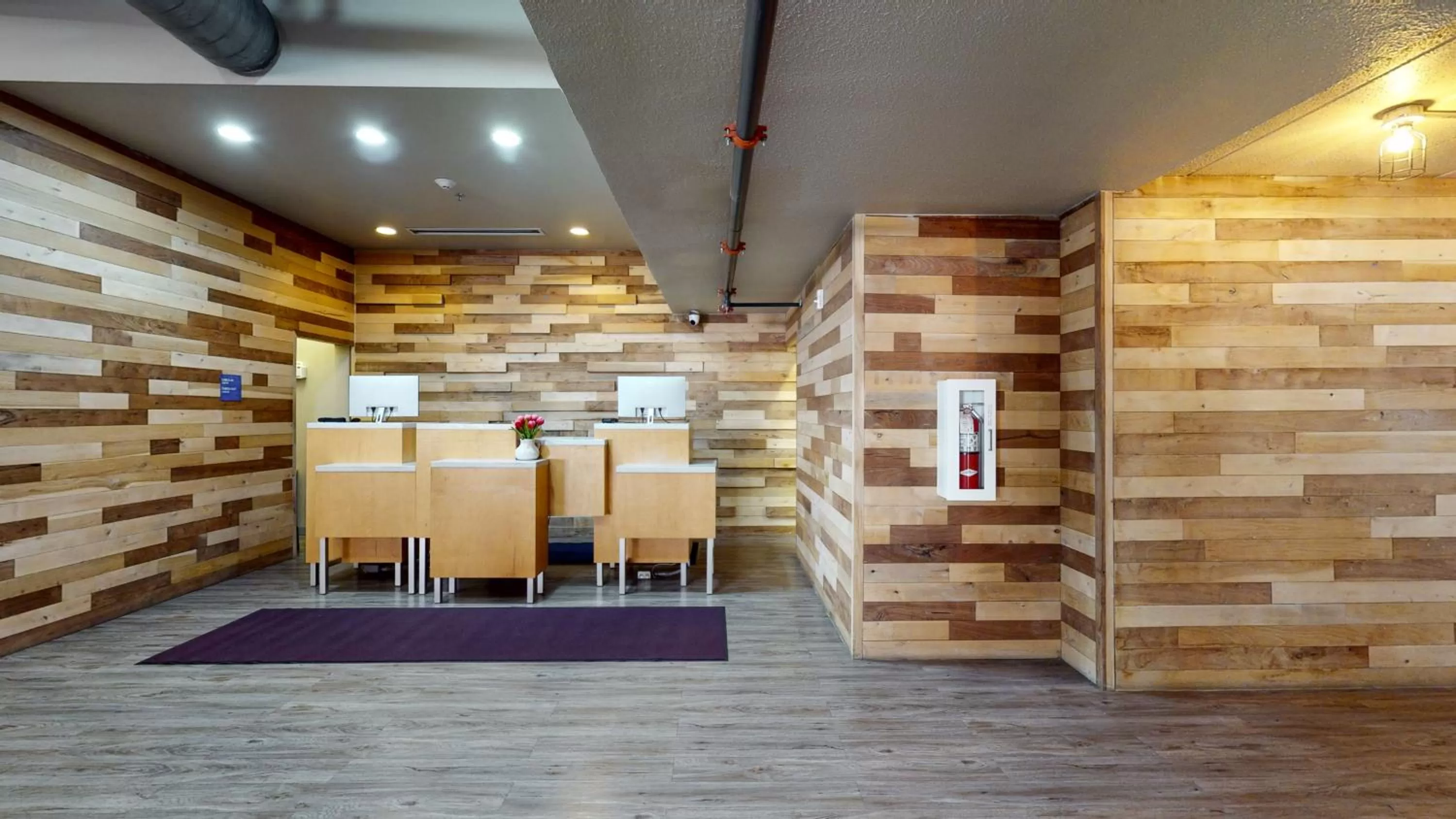 Lobby or reception in voco College Station Aggieland by IHG