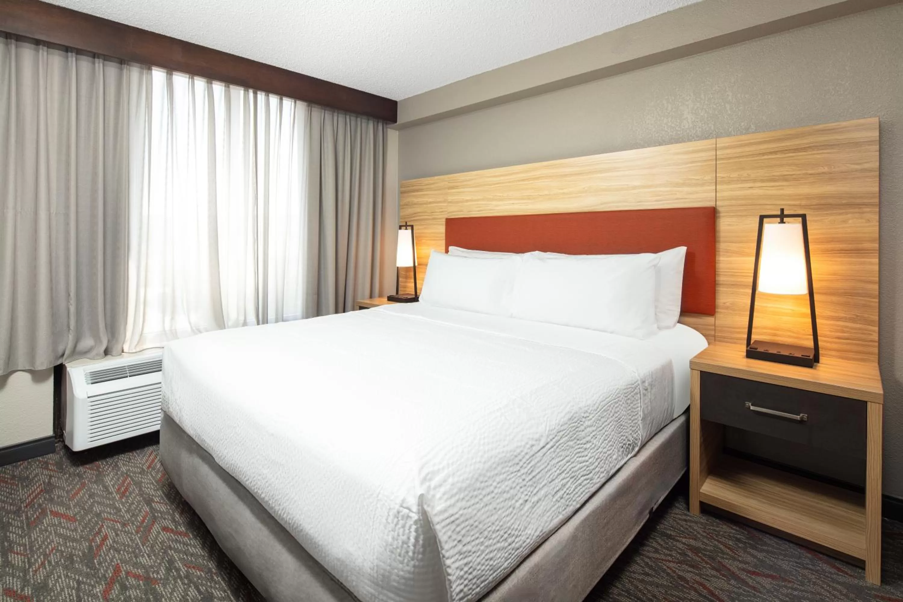 Bed in Candlewood Suites - Birmingham - Inverness by IHG