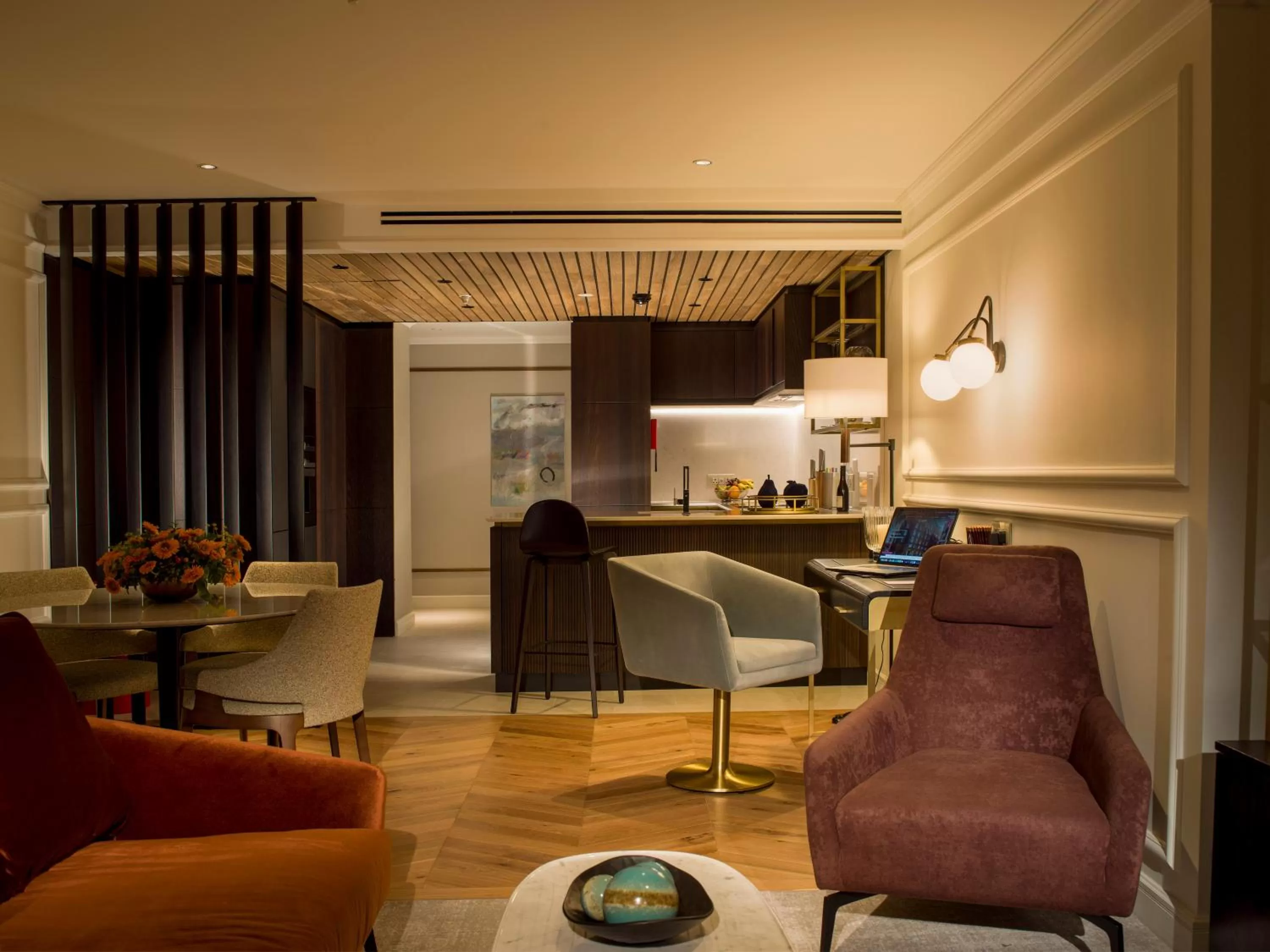 Kitchen or kitchenette in The Guardsman - Preferred Hotels and Resorts