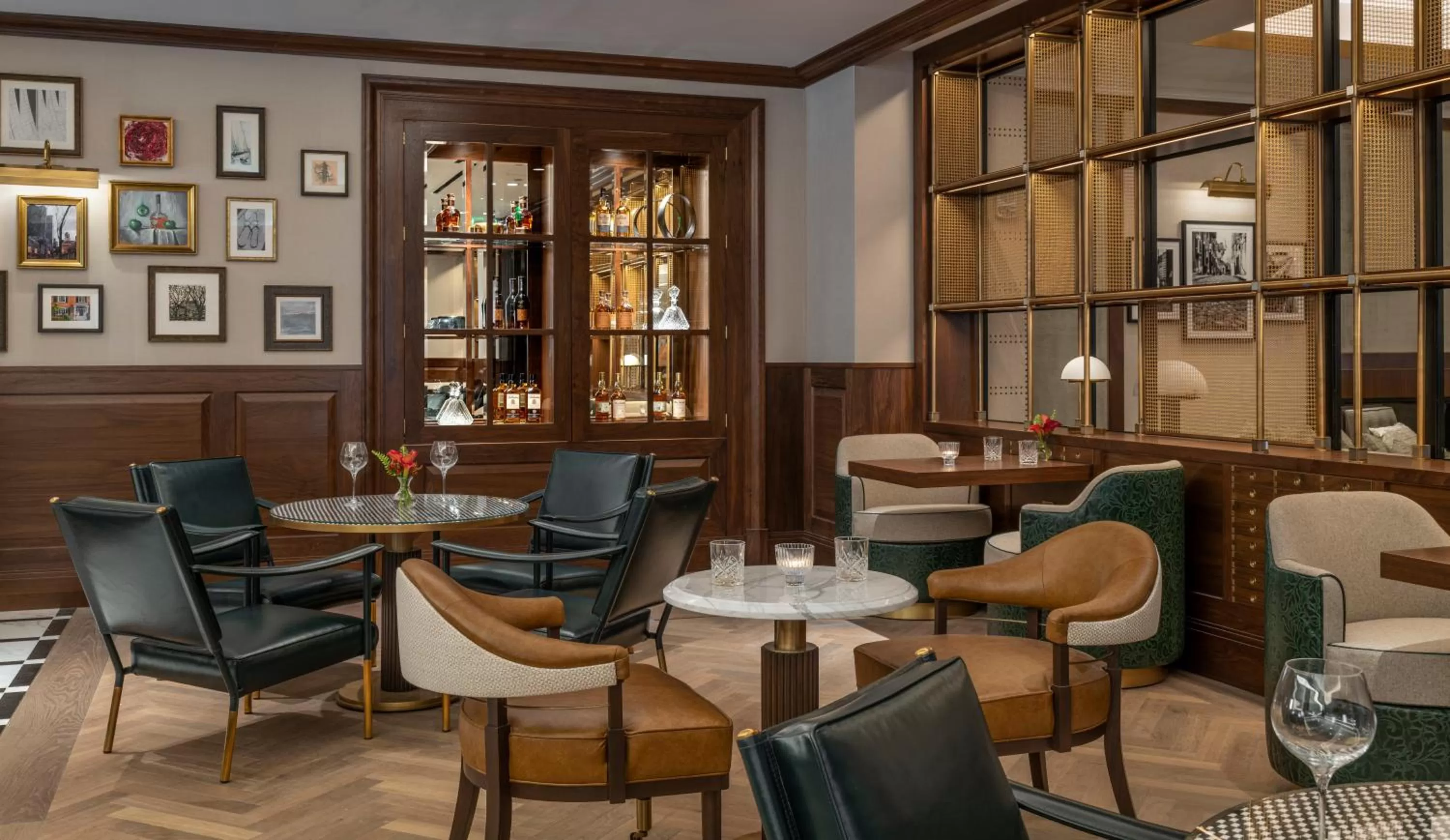 Restaurant/places to eat in The Langham, Boston