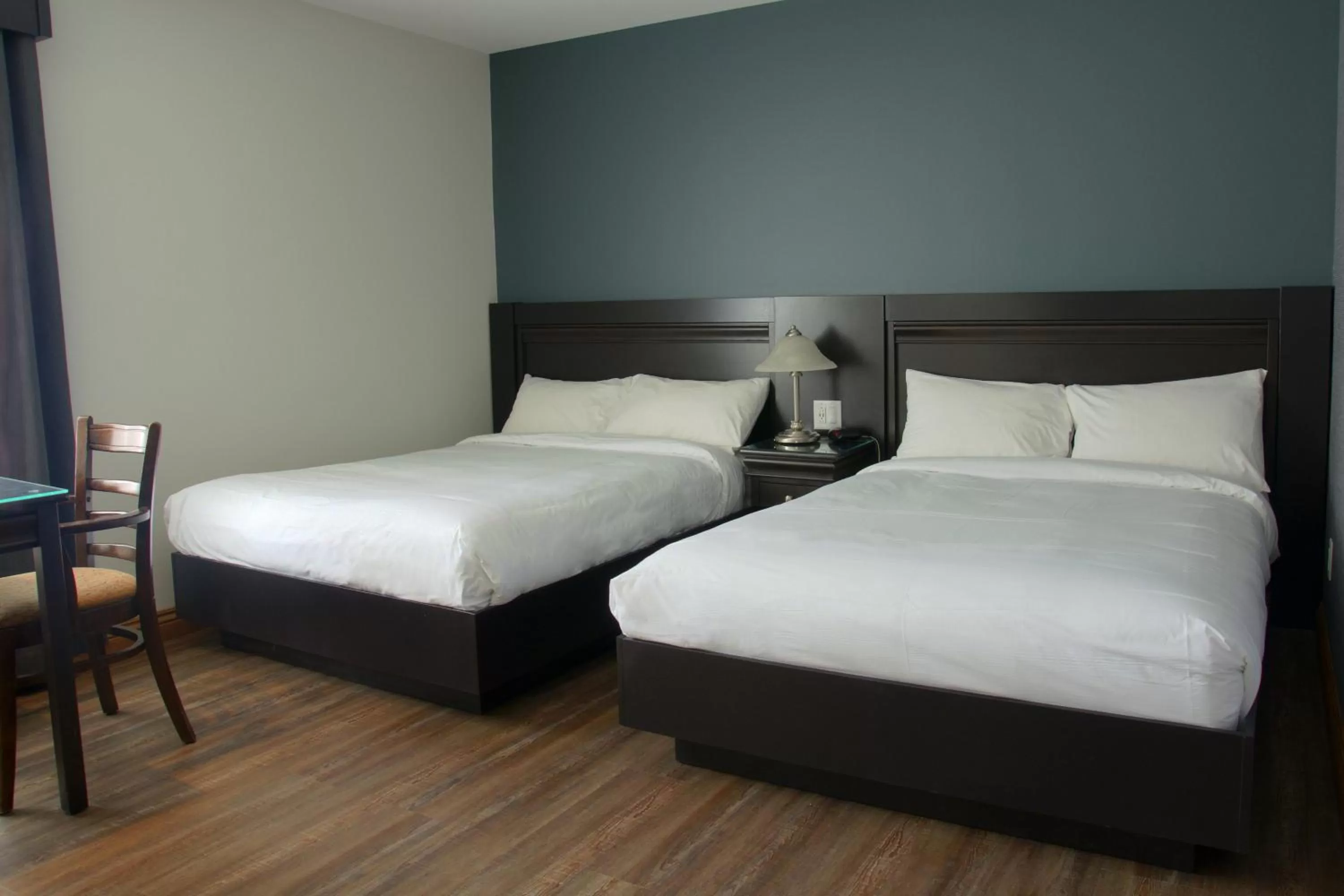 Bedroom, Bed in Hotel Le Montagnais