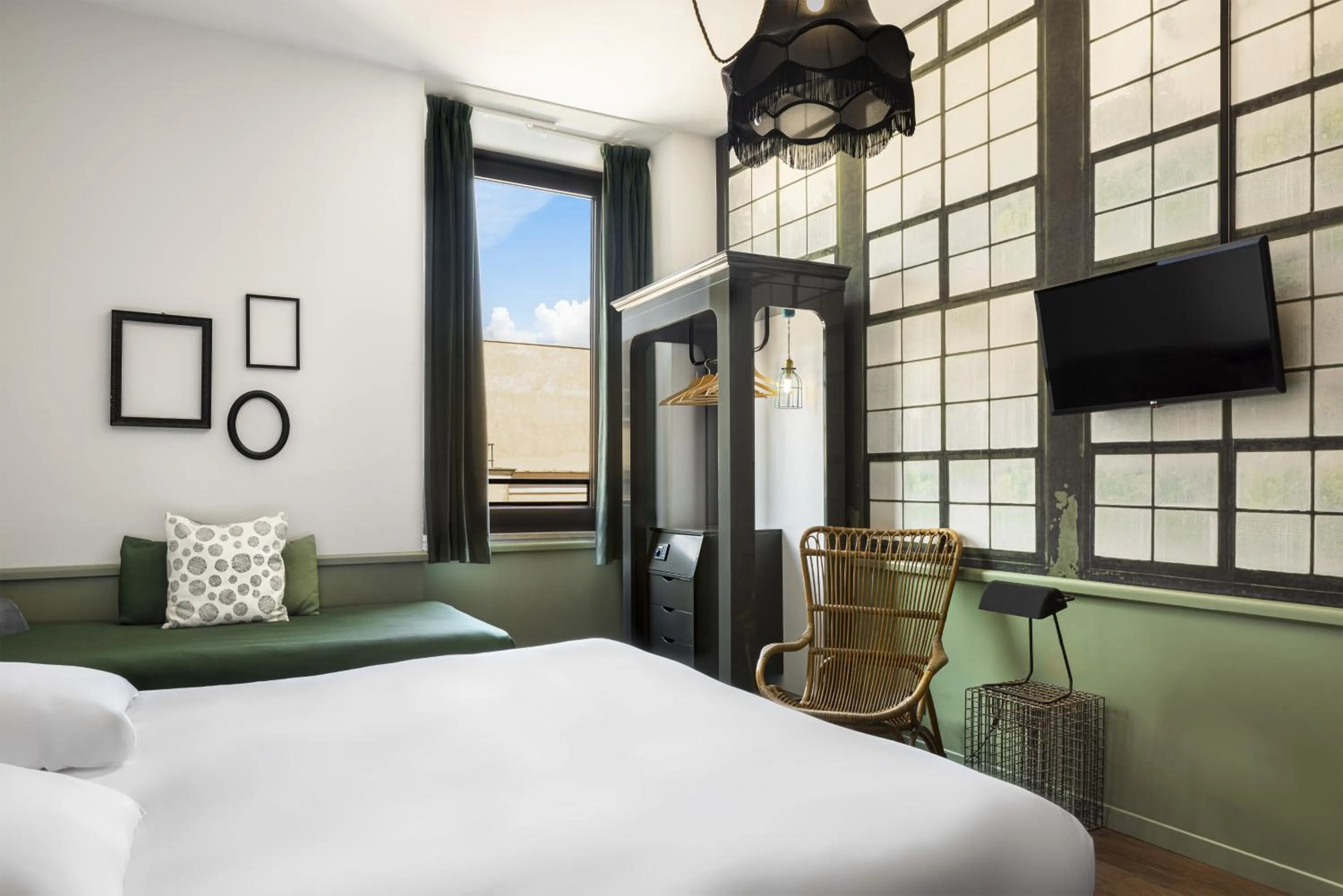 Bed in Generator Rome