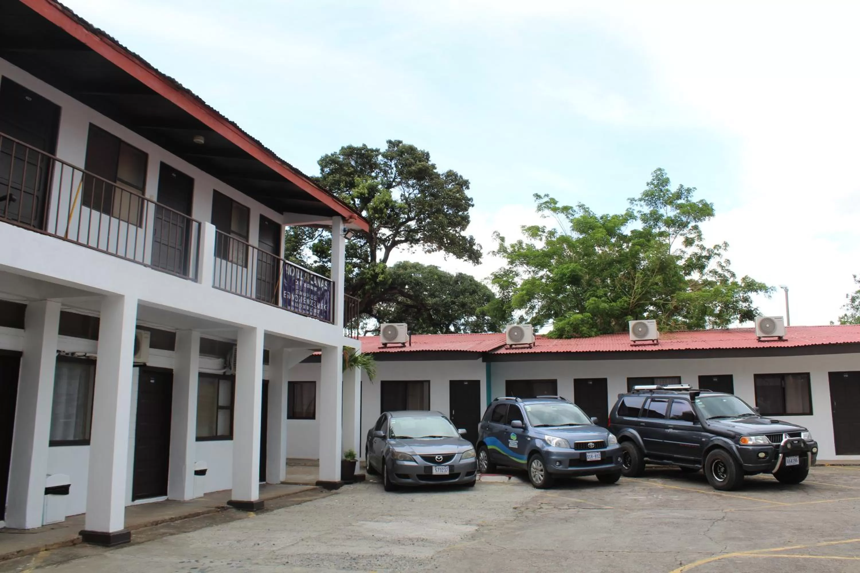 Parking in Hotel Cañas