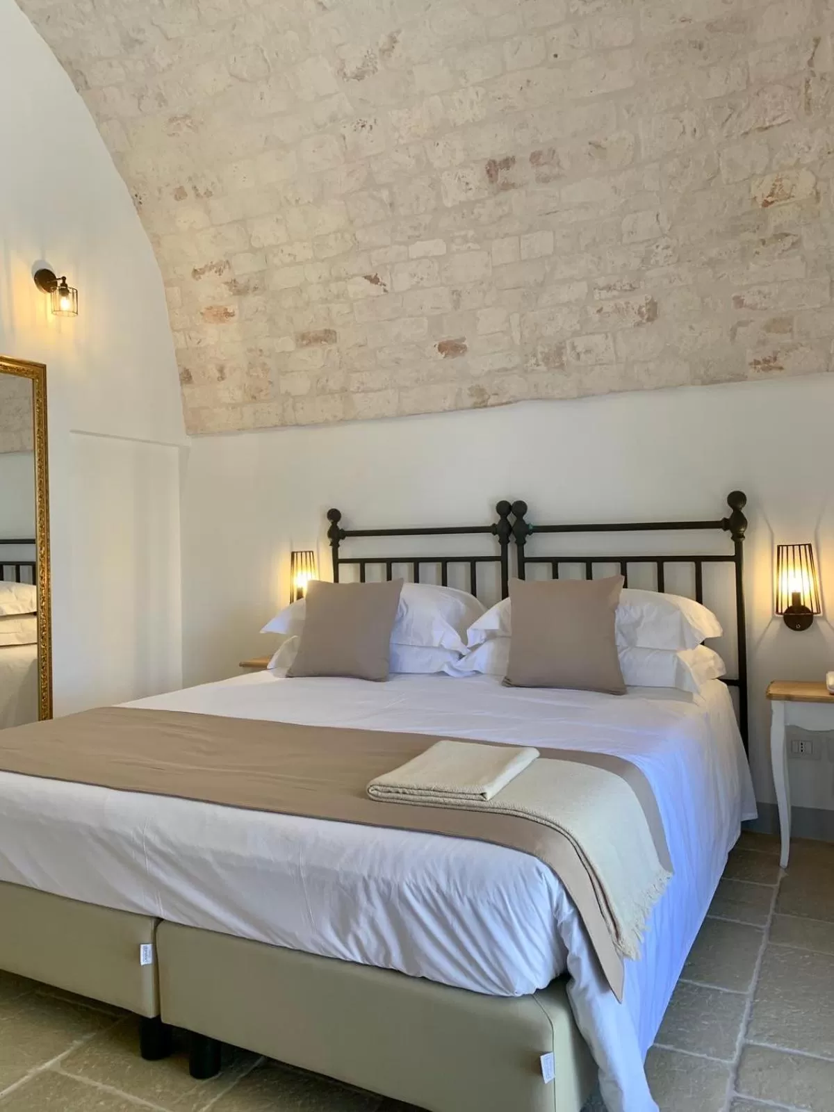 Spring, Bed in Borgo Cozzana