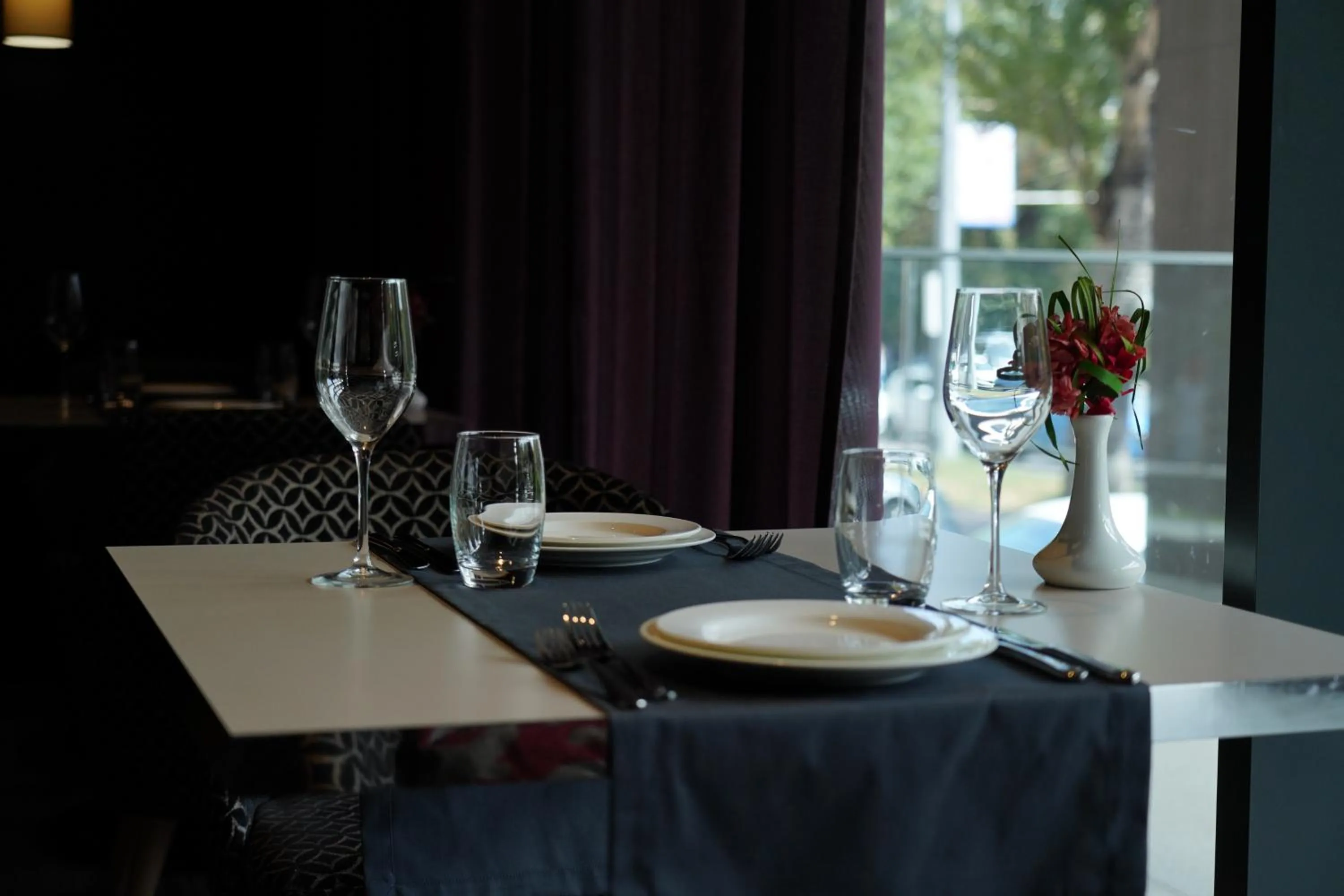 Restaurant/places to eat in Mercure Almaty City Center