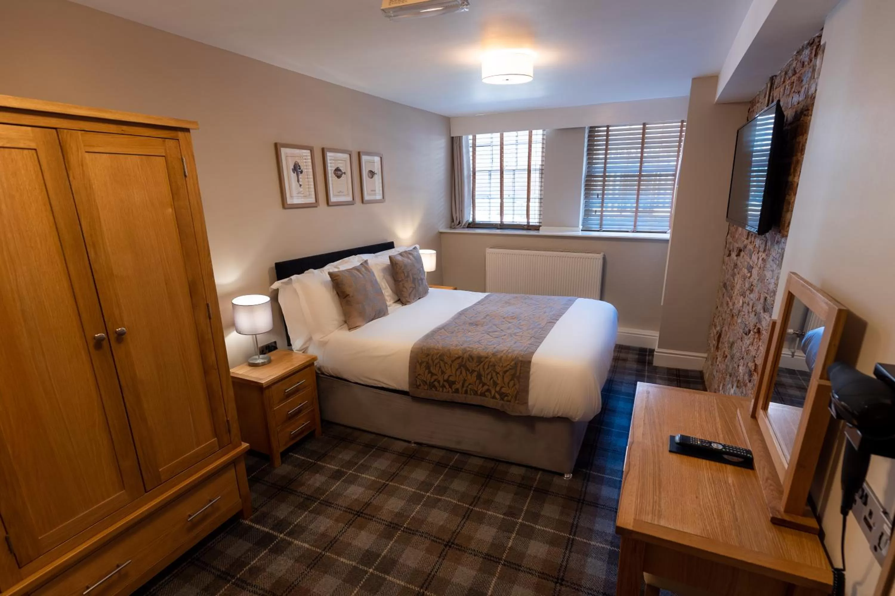 Bedroom, Bed in The Resolution Hotel