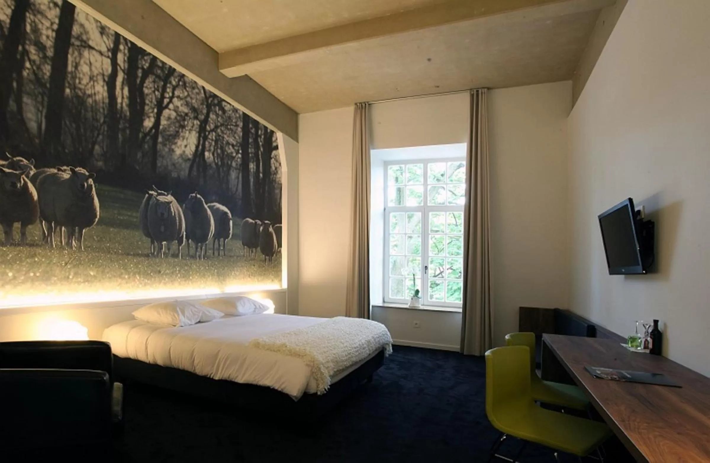Photo of the whole room, Bed in Hotel The Lodge Vilvoorde