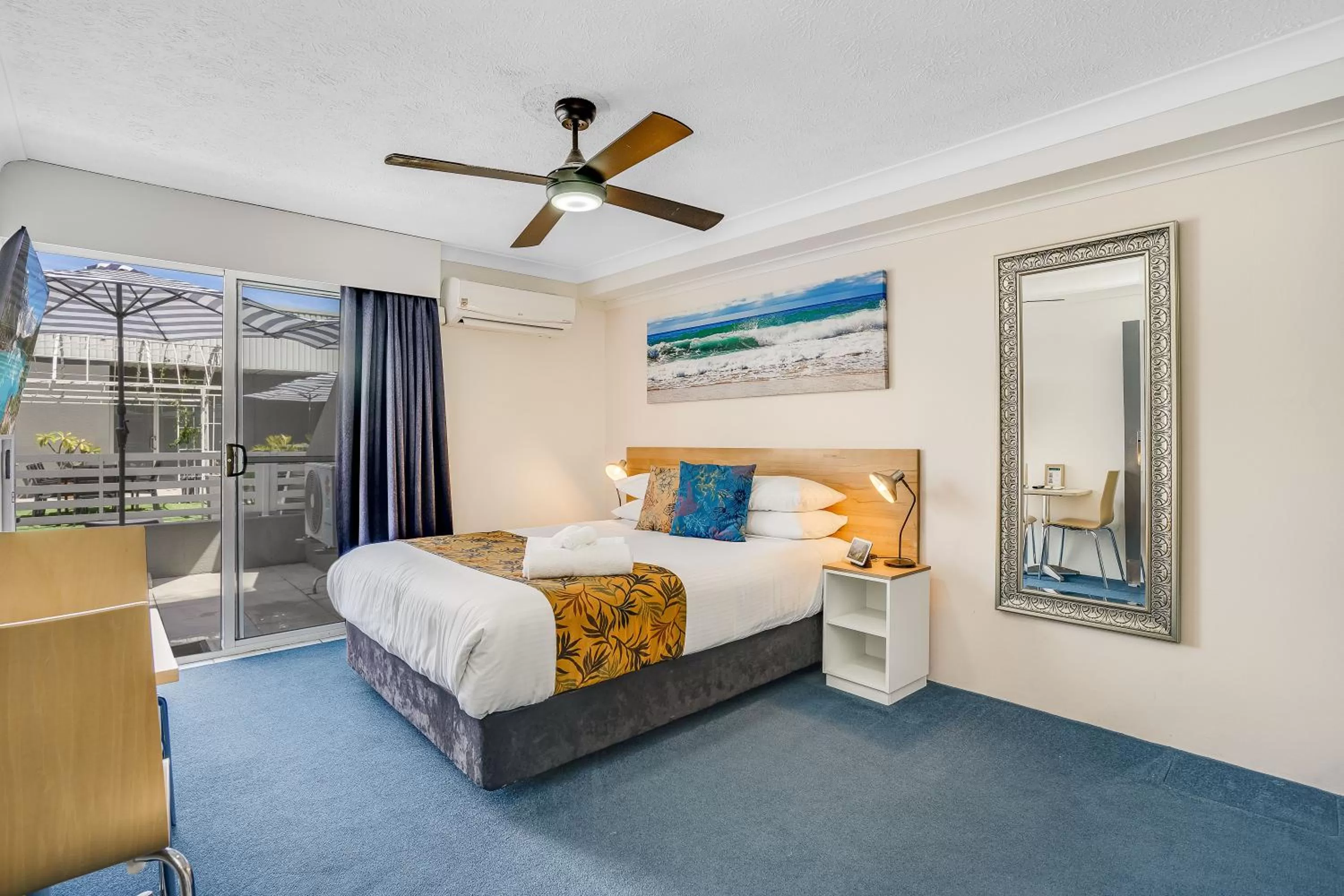 Bed in Nelson Towers Motel & Apartments