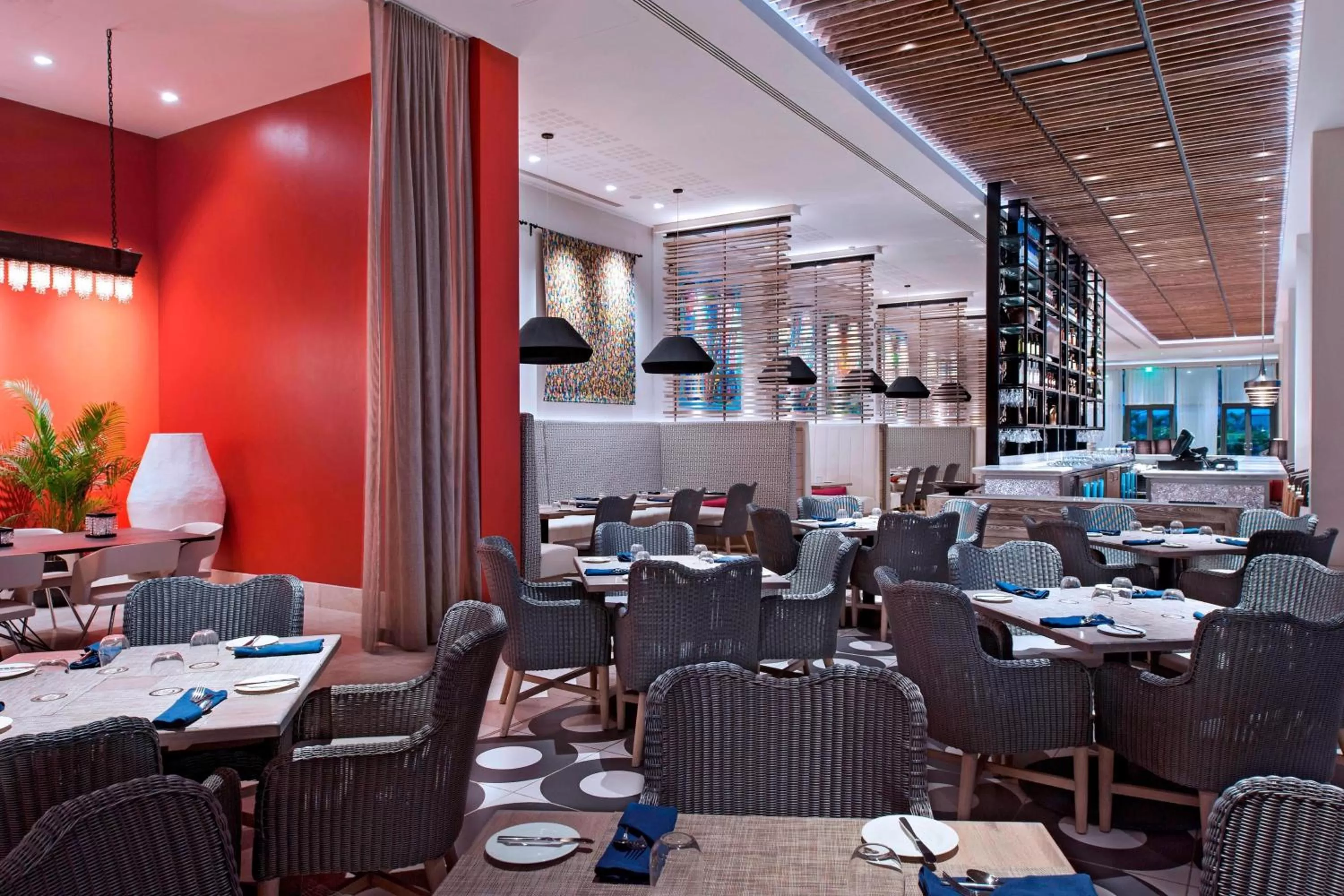 Lounge or bar in Marriott Port-au-Prince Hotel