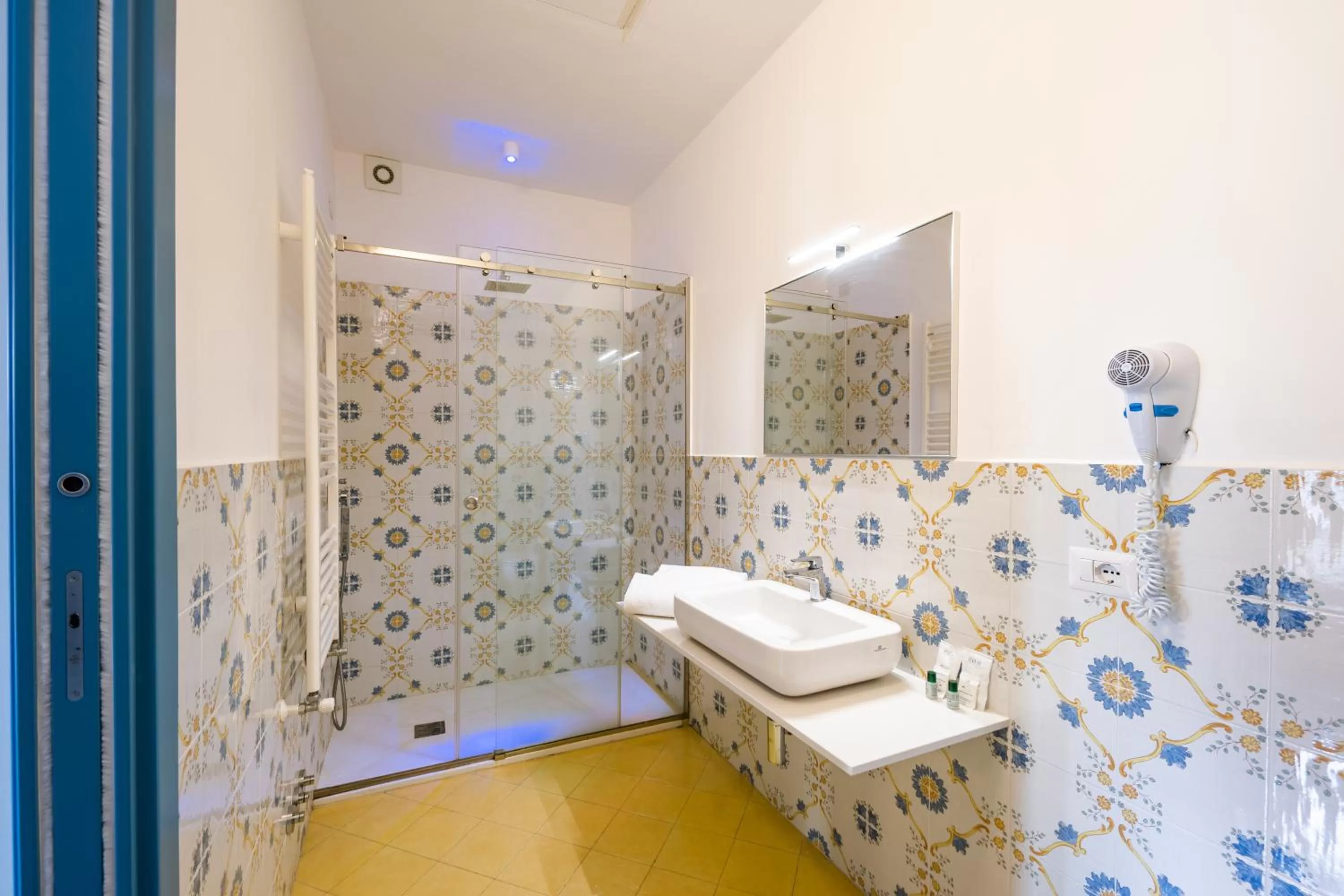 Bathroom in Costa Blu