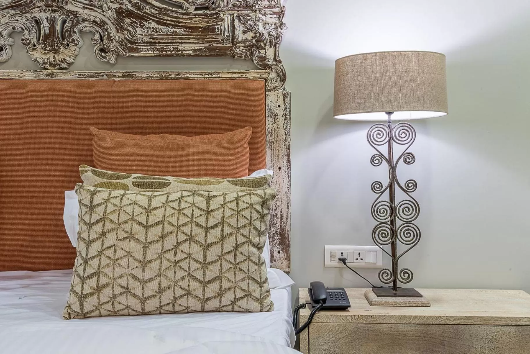 Bed in The Almond Tree