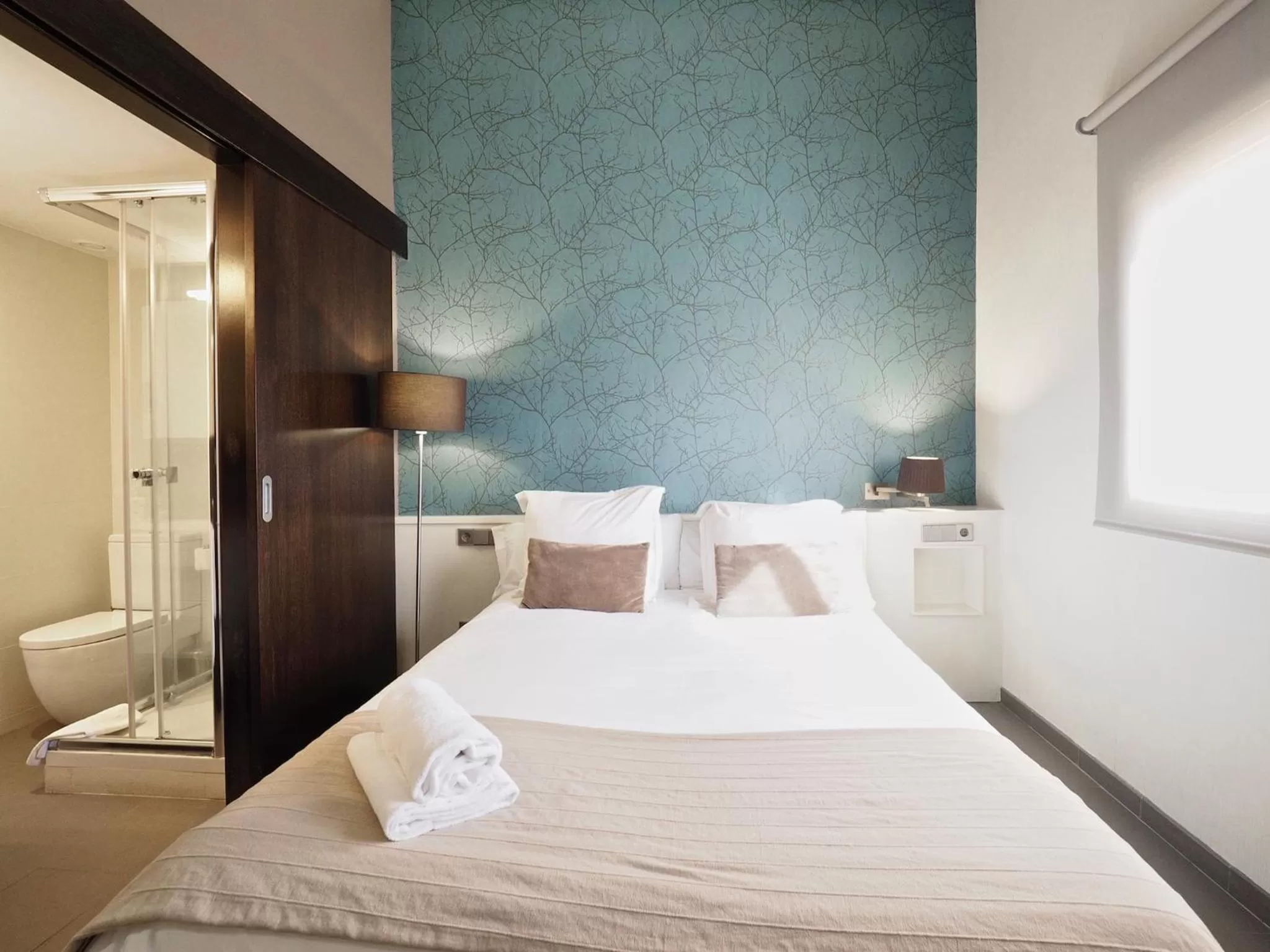 Bed in Barcelona Fifteen central Aparthotel