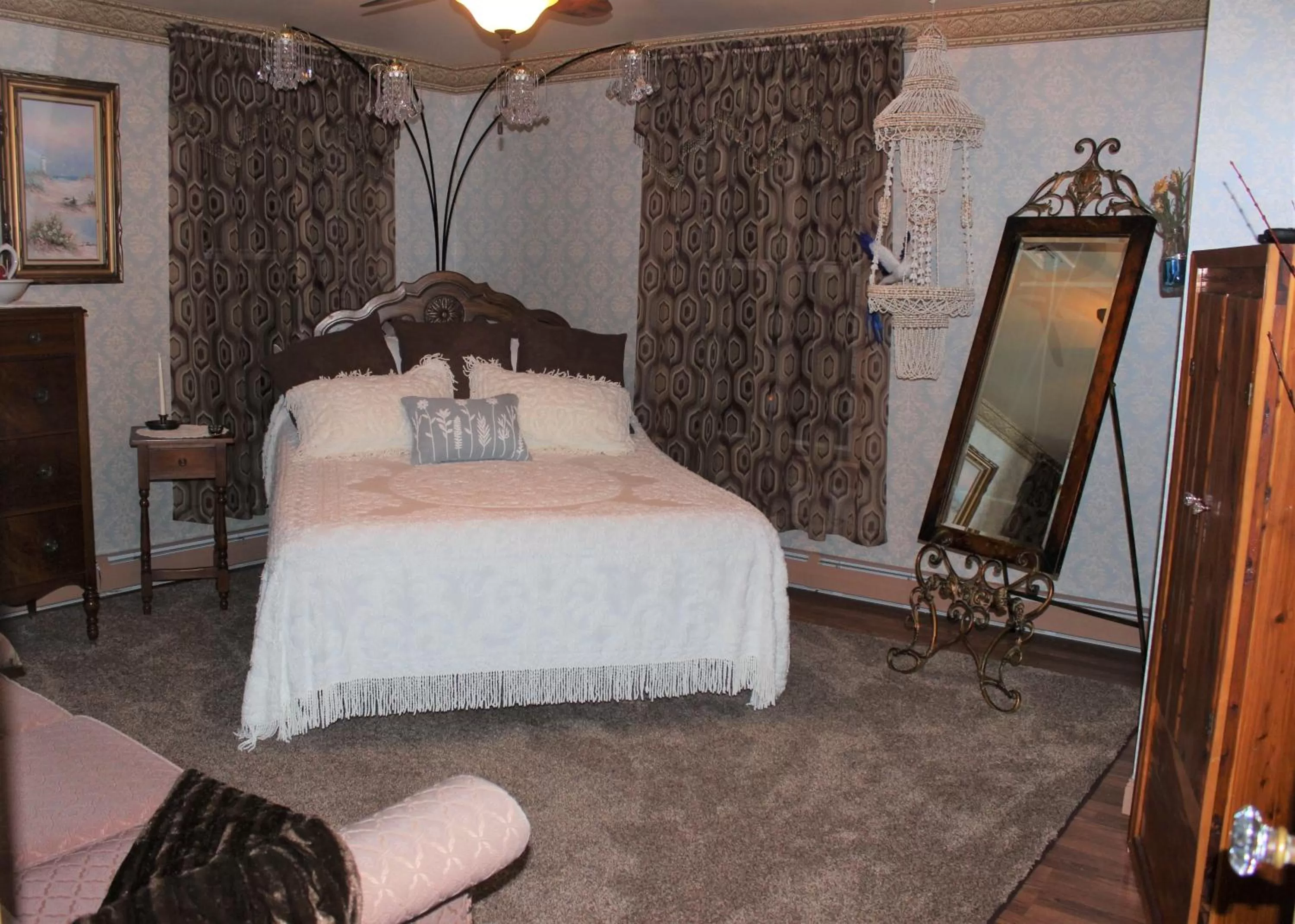 Superior Queen Room in Carriage Stop Bed & Breakfast