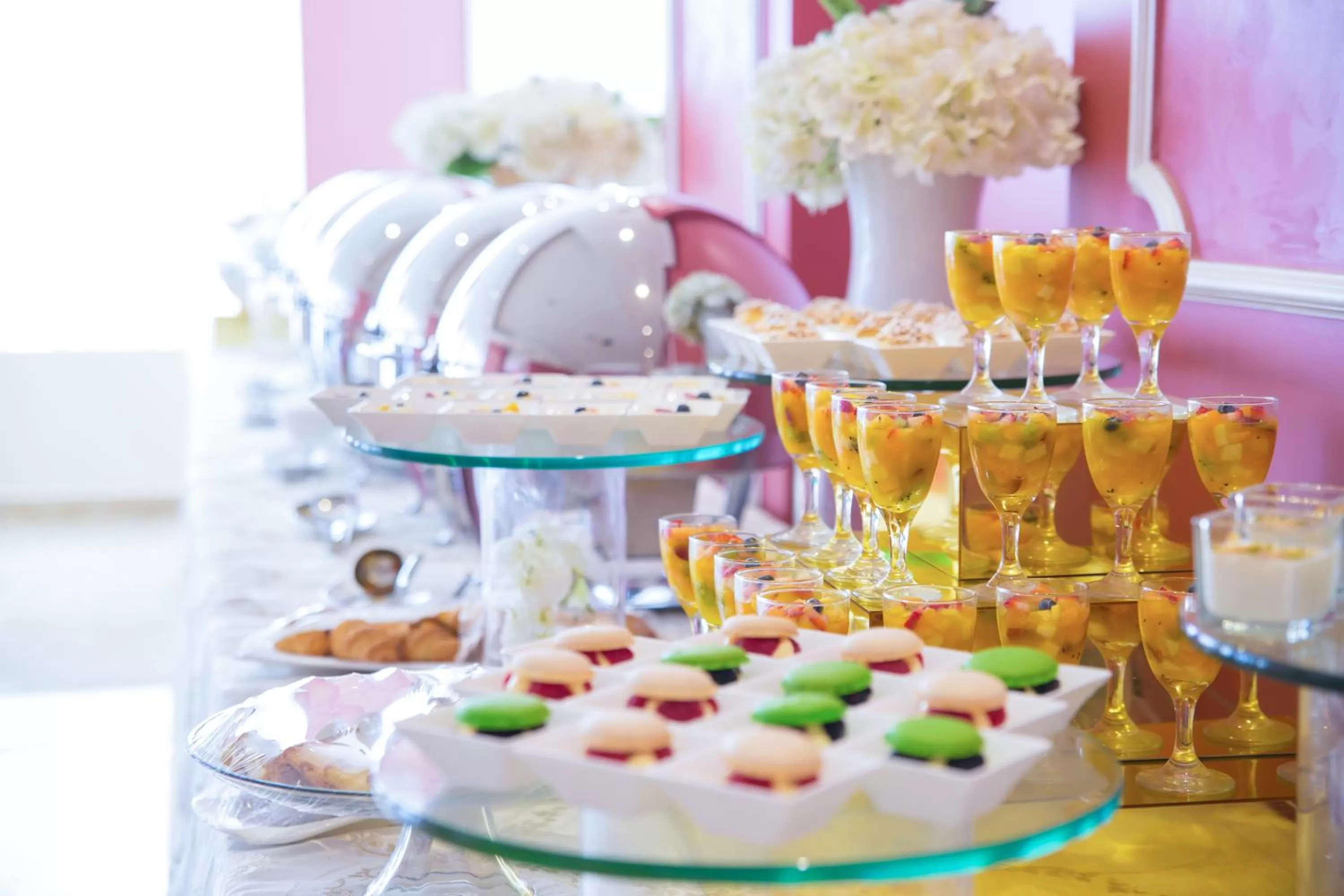 Food and drinks in Adams Hotel