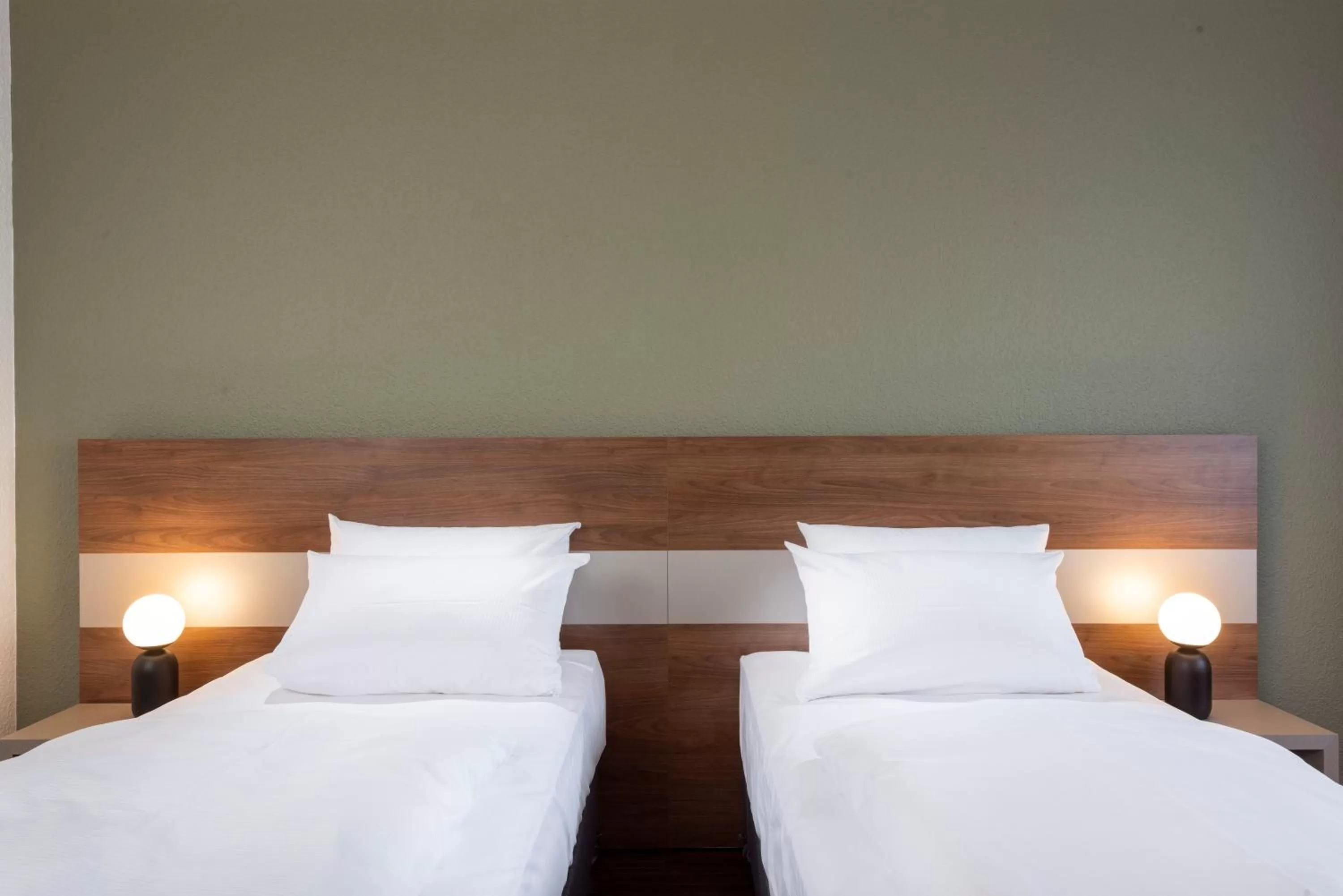 Bed in City Hotel Berlin East