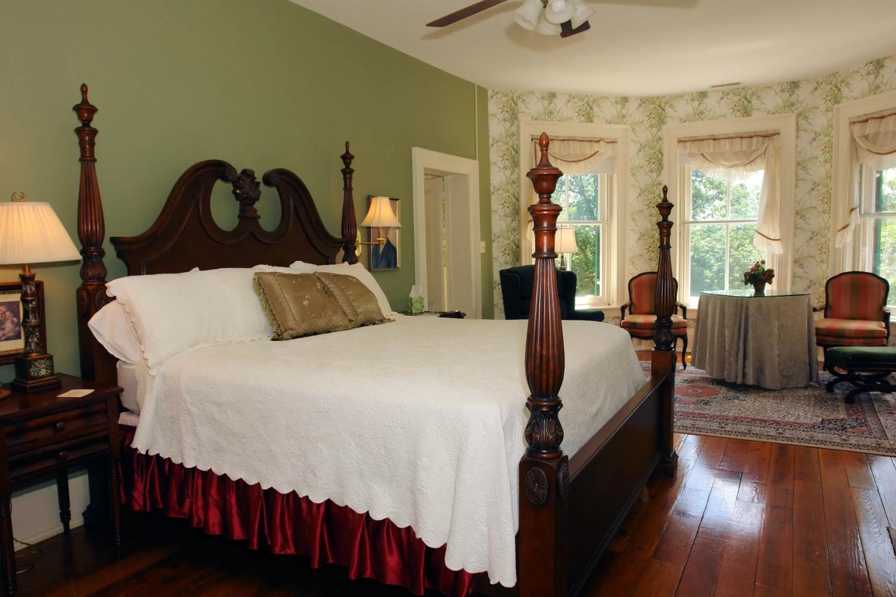 Bedroom, Bed in Rockwood Manor Bed & Breakfast