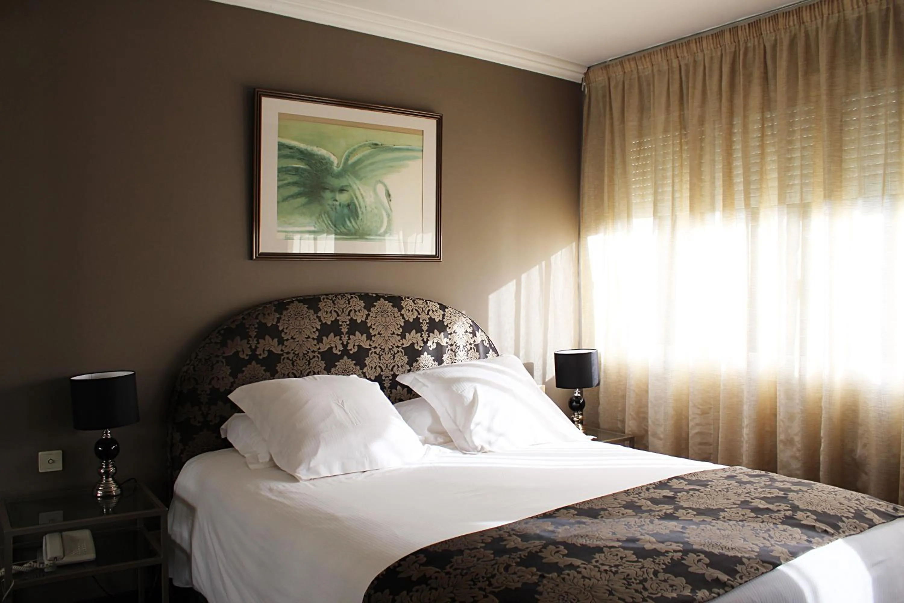 Bed in Hostellerie Du Grand Saint Antoine