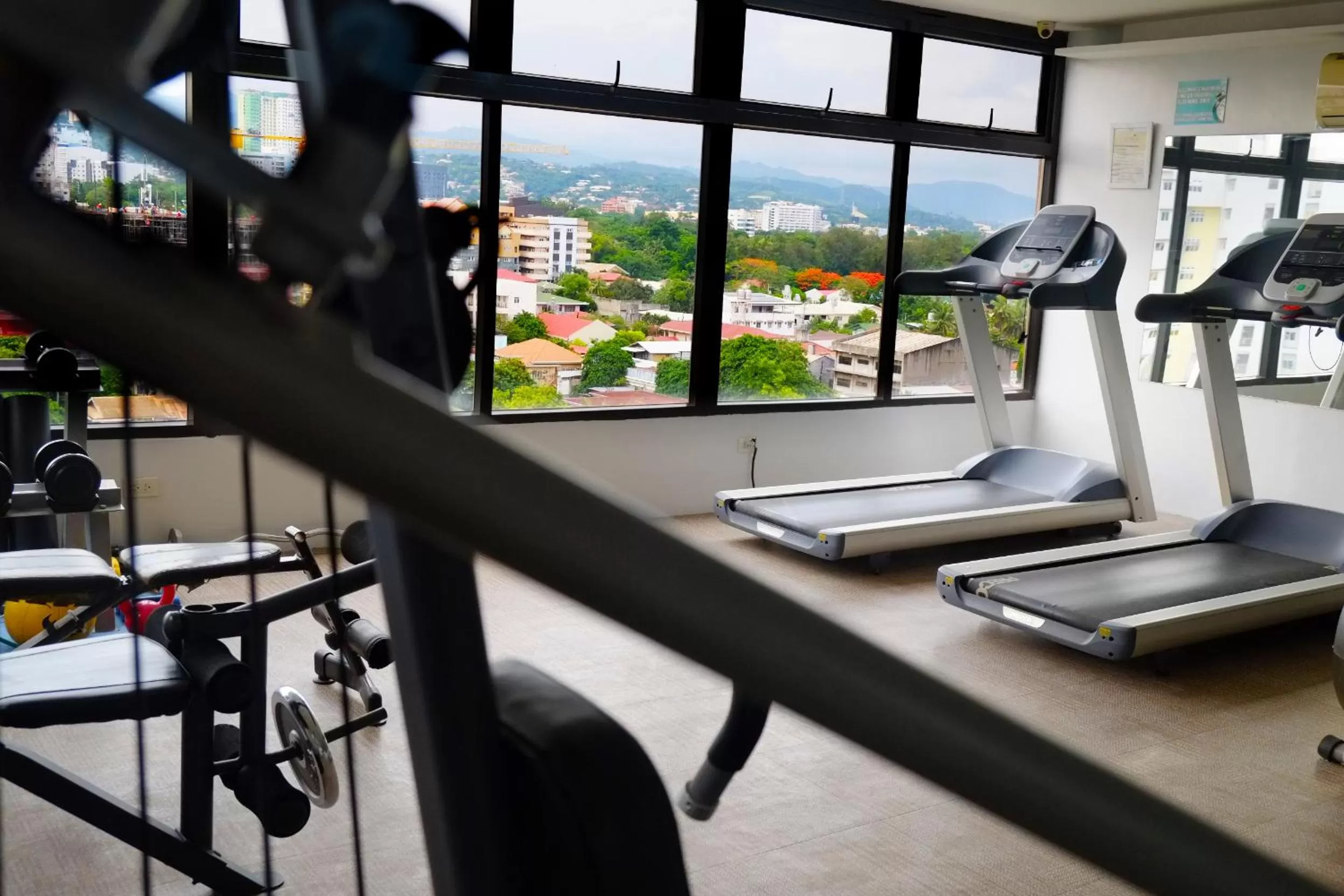 Fitness centre/facilities in Castle Peak Hotel