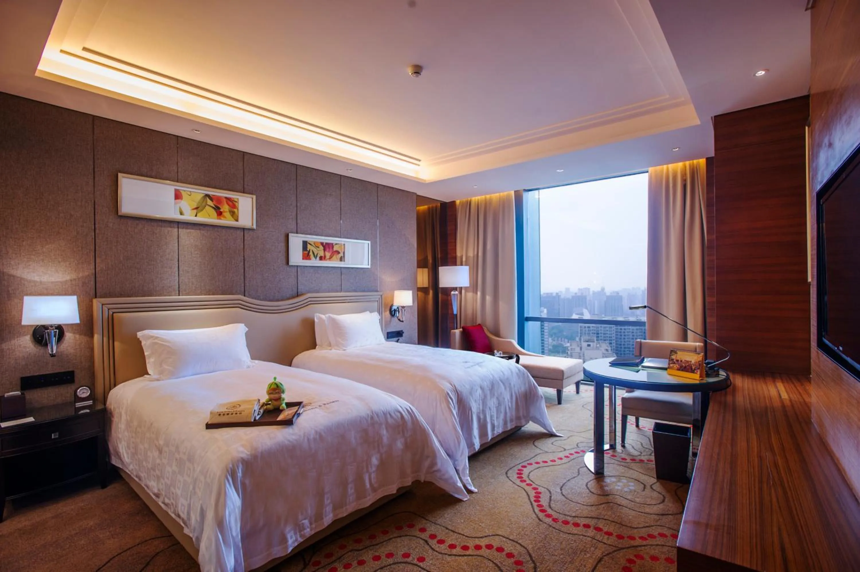 Photo of the whole room, Bed in Dongguan Kande International Hotel