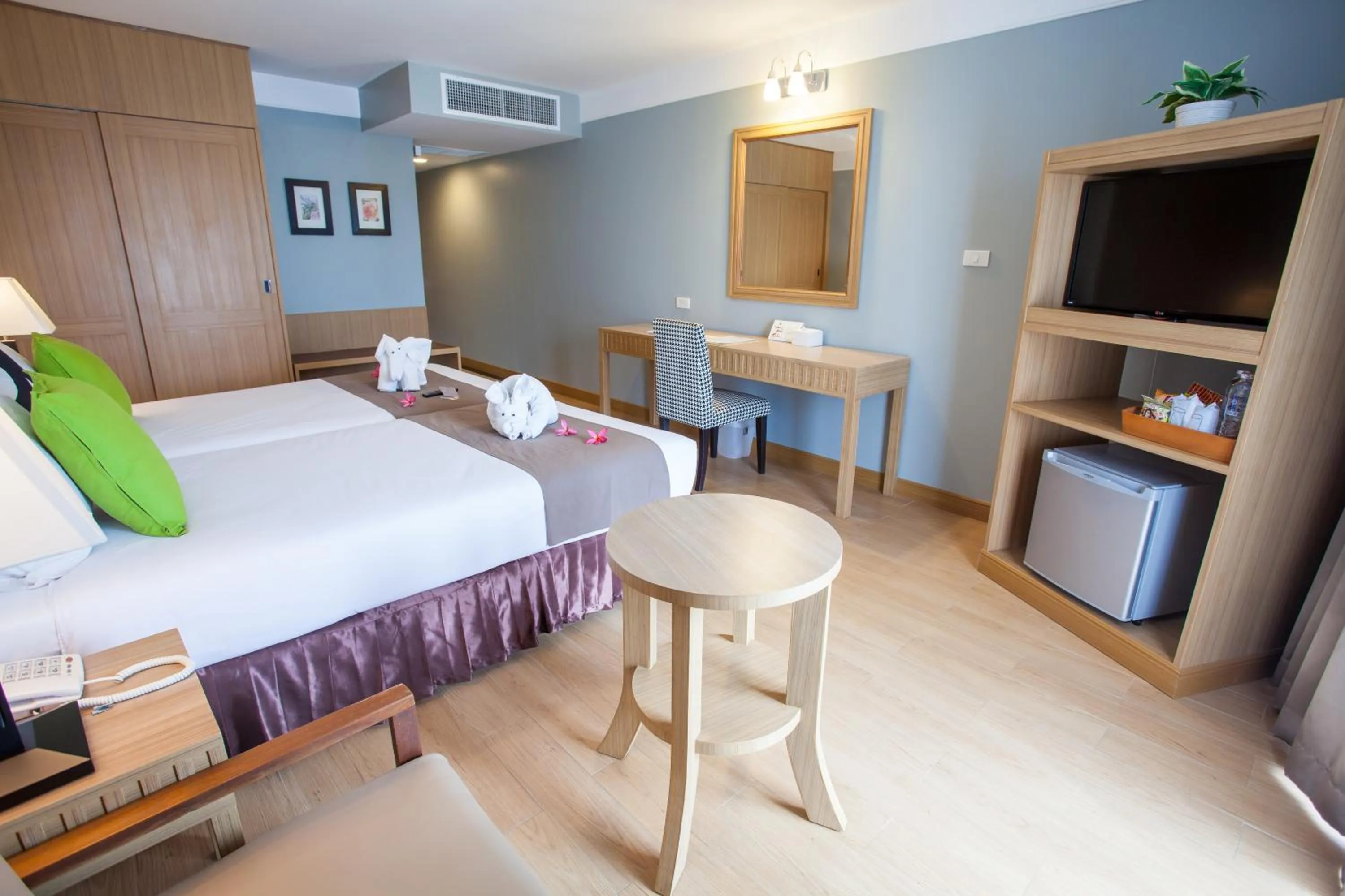 Photo of the whole room, Bed in Paradise Hotel Udonthani