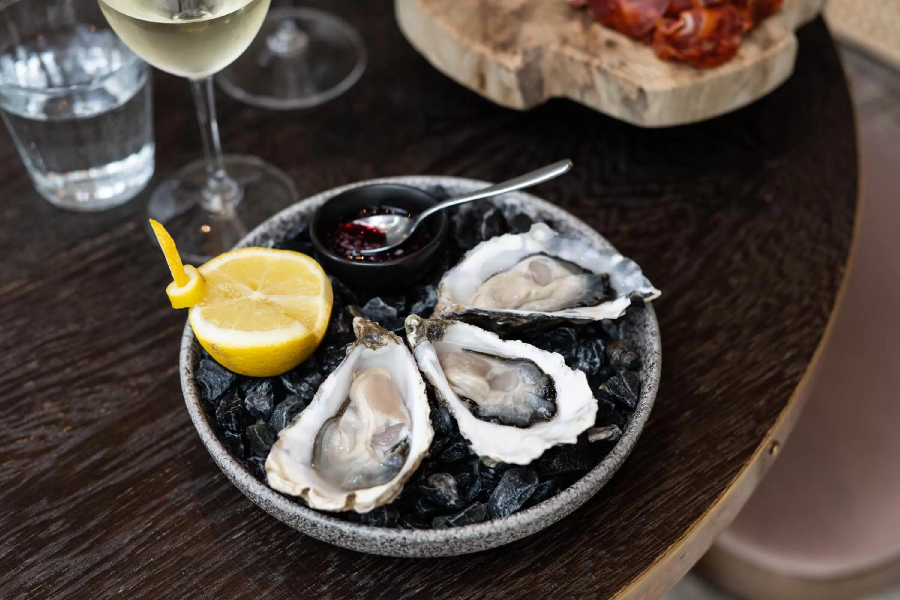 Restaurant/places to eat in Ysbrantsz Boutique Hotel