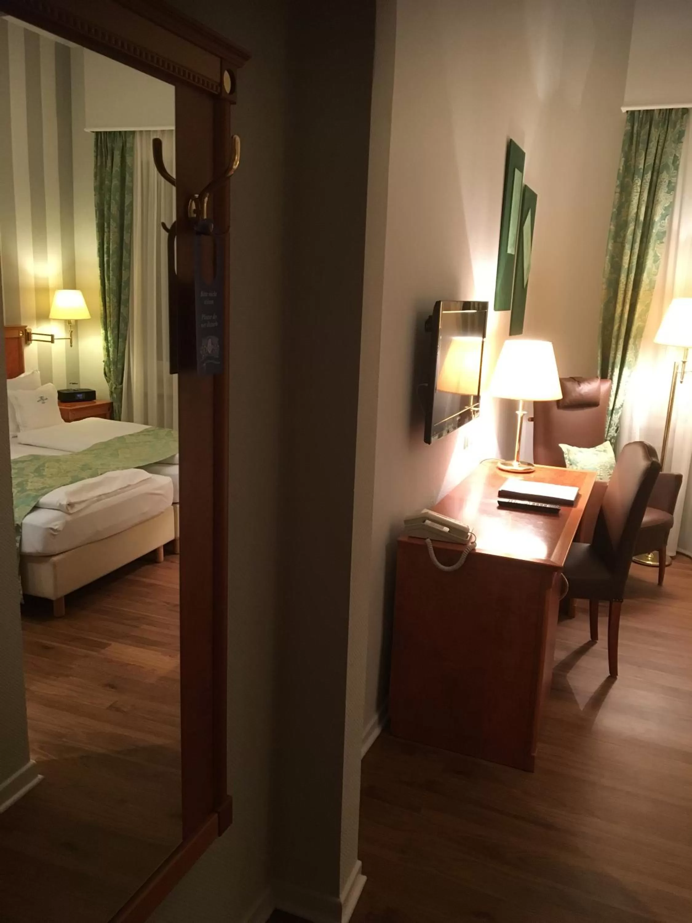 Photo of the whole room, Bed in Budget by Hotel Savoy Hannover