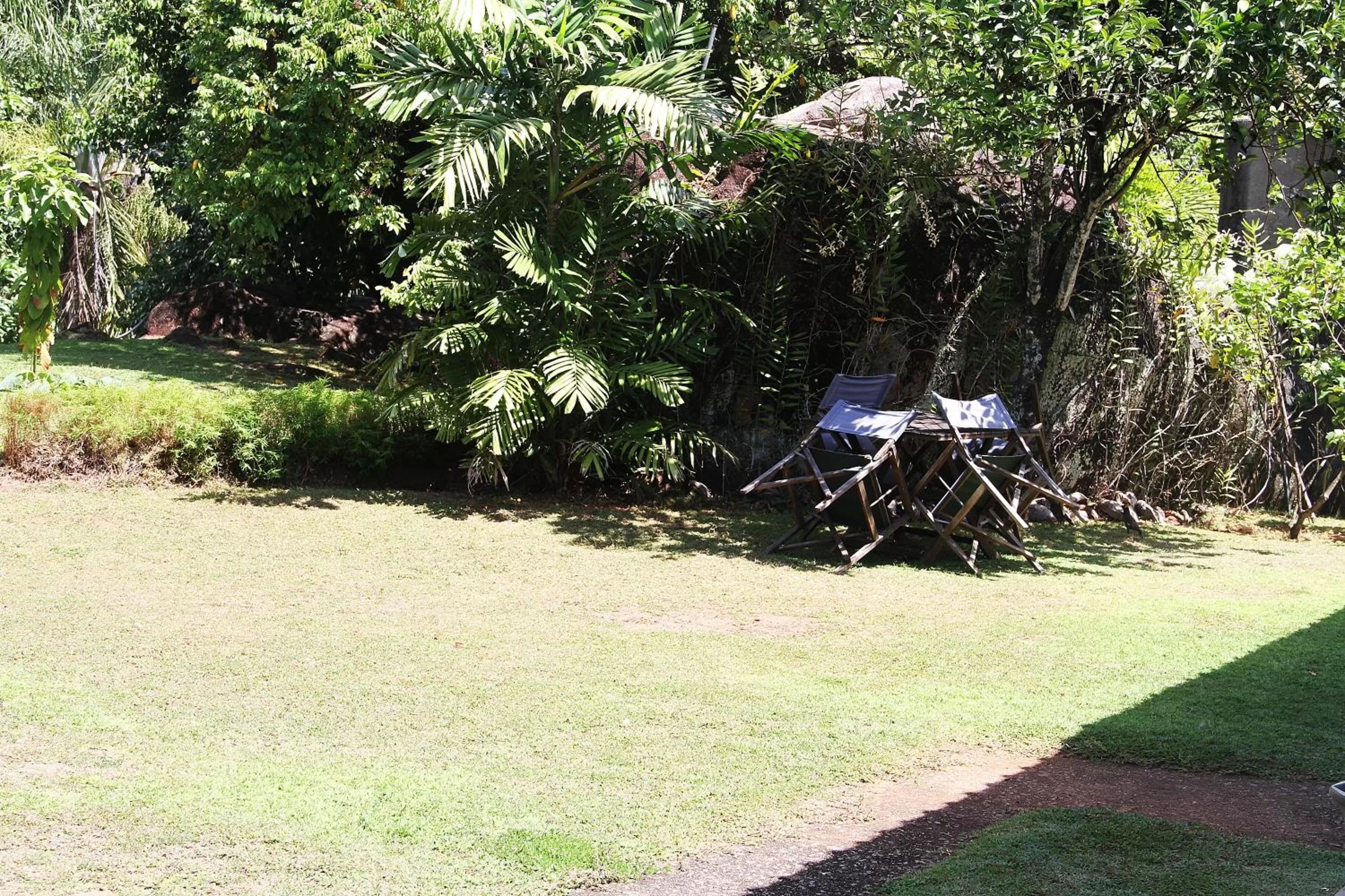 Garden in Daniella's Bungalows