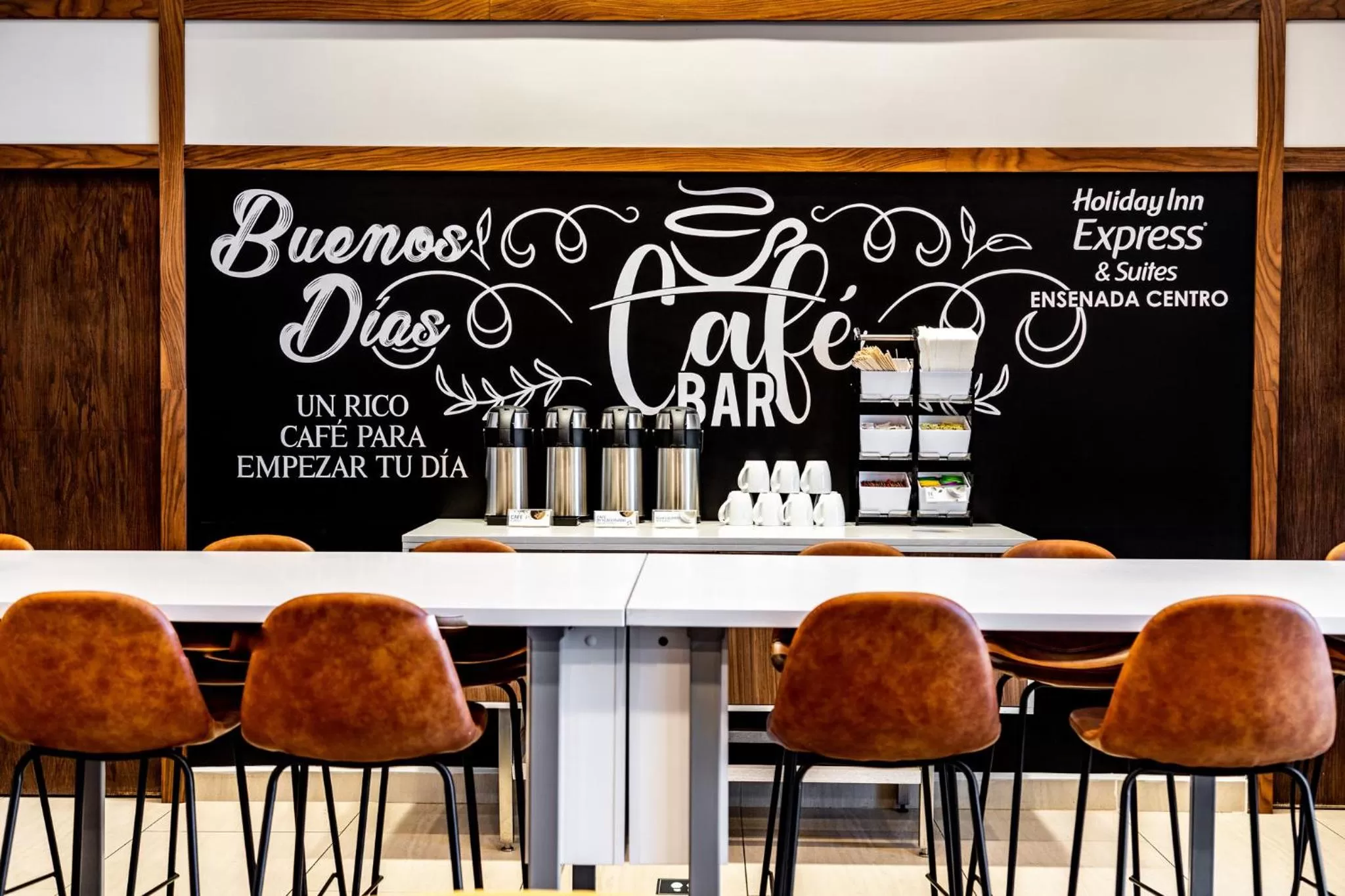 Restaurant/places to eat in Holiday Inn Express & Suites - Ensenada Centro by IHG