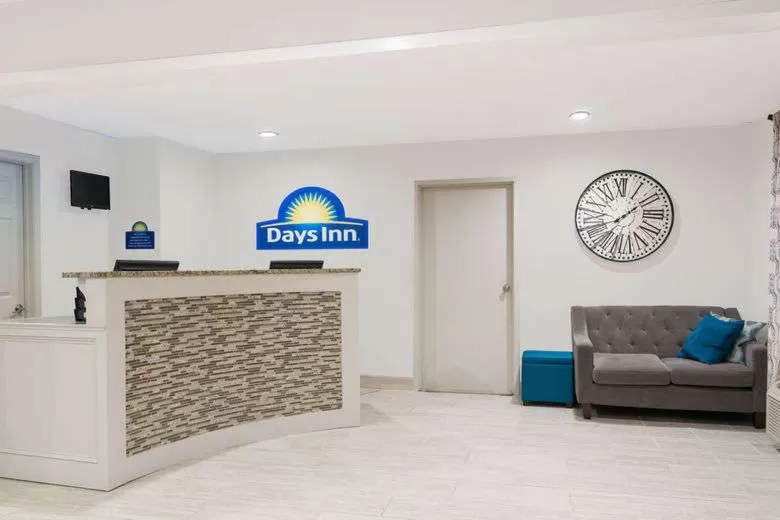 Lobby or reception in Days Inn & Suites by Wyndham Sellersburg