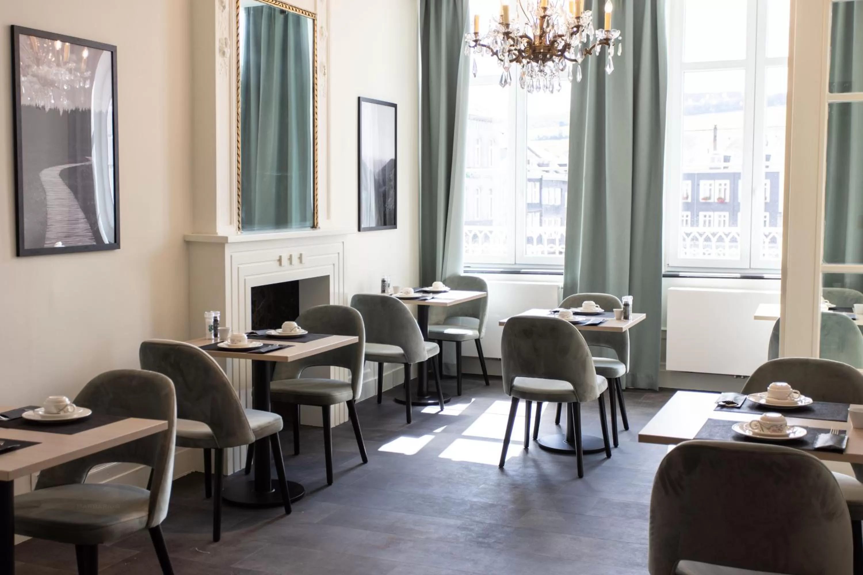 Breakfast, Restaurant/Places to Eat in Petit-Roannay