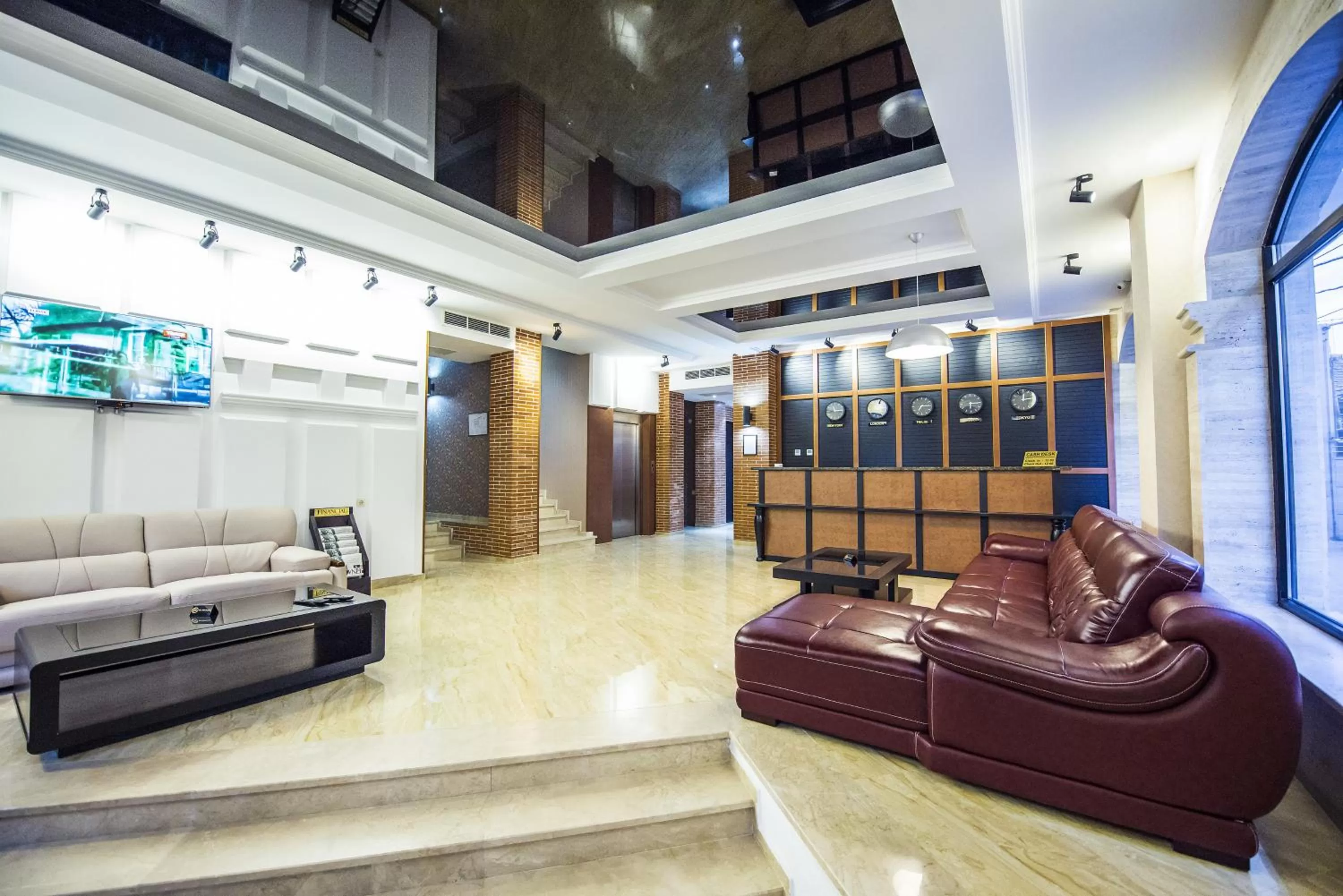 Lobby or reception in Tbilisi Inn