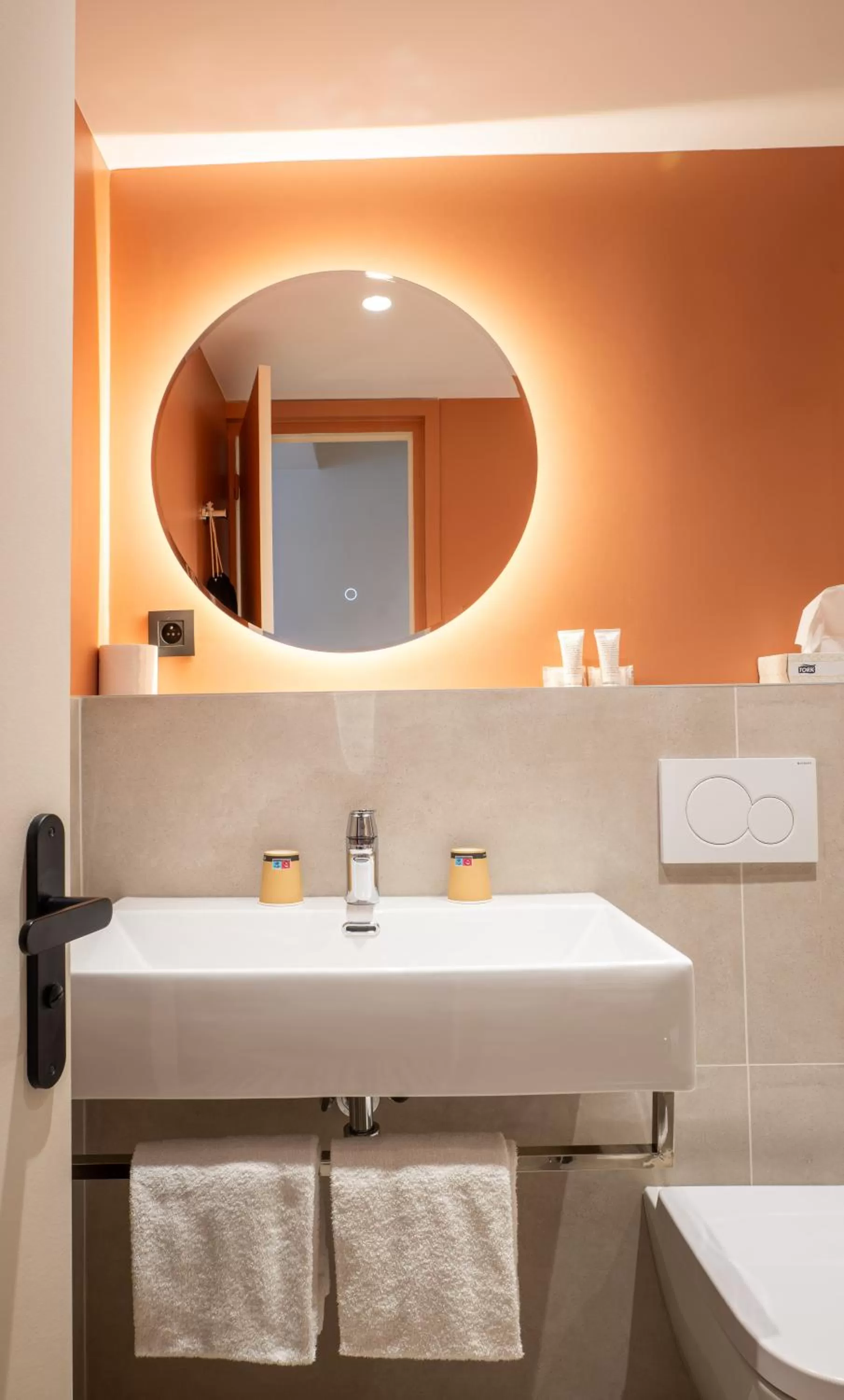 Shower in Best Western Plus Au Grand Saint Jean