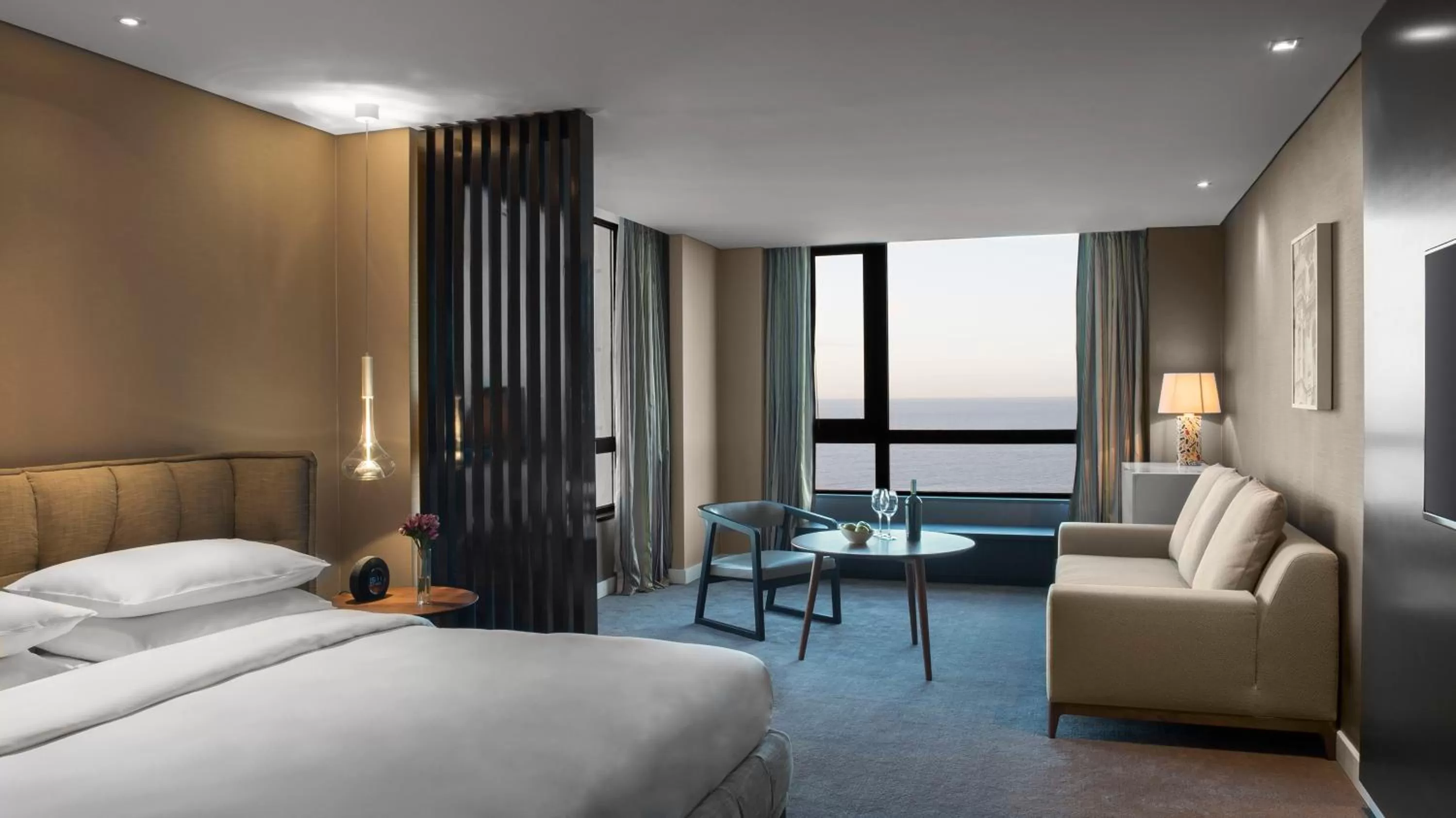 Bedroom, Bed in Hyatt Centric Montevideo