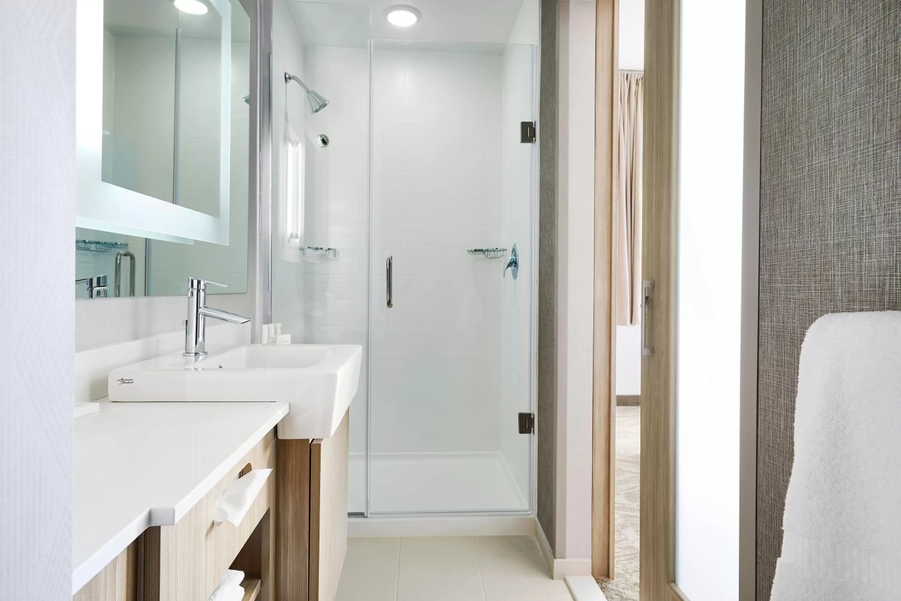 Bathroom in SpringHill Suites by Marriott Springfield North