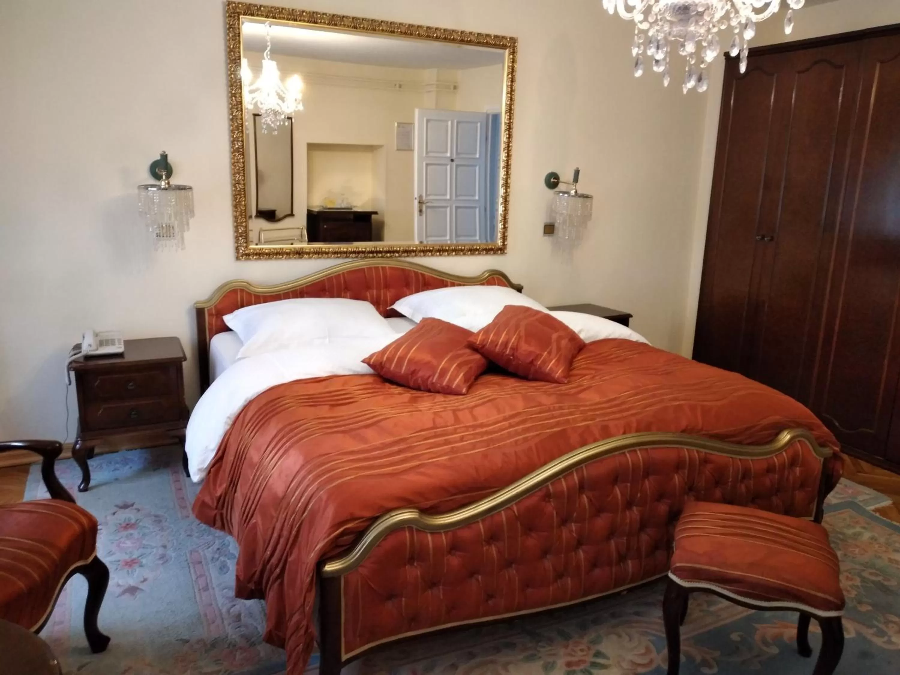 Guests, Bed in Hotel Livadić