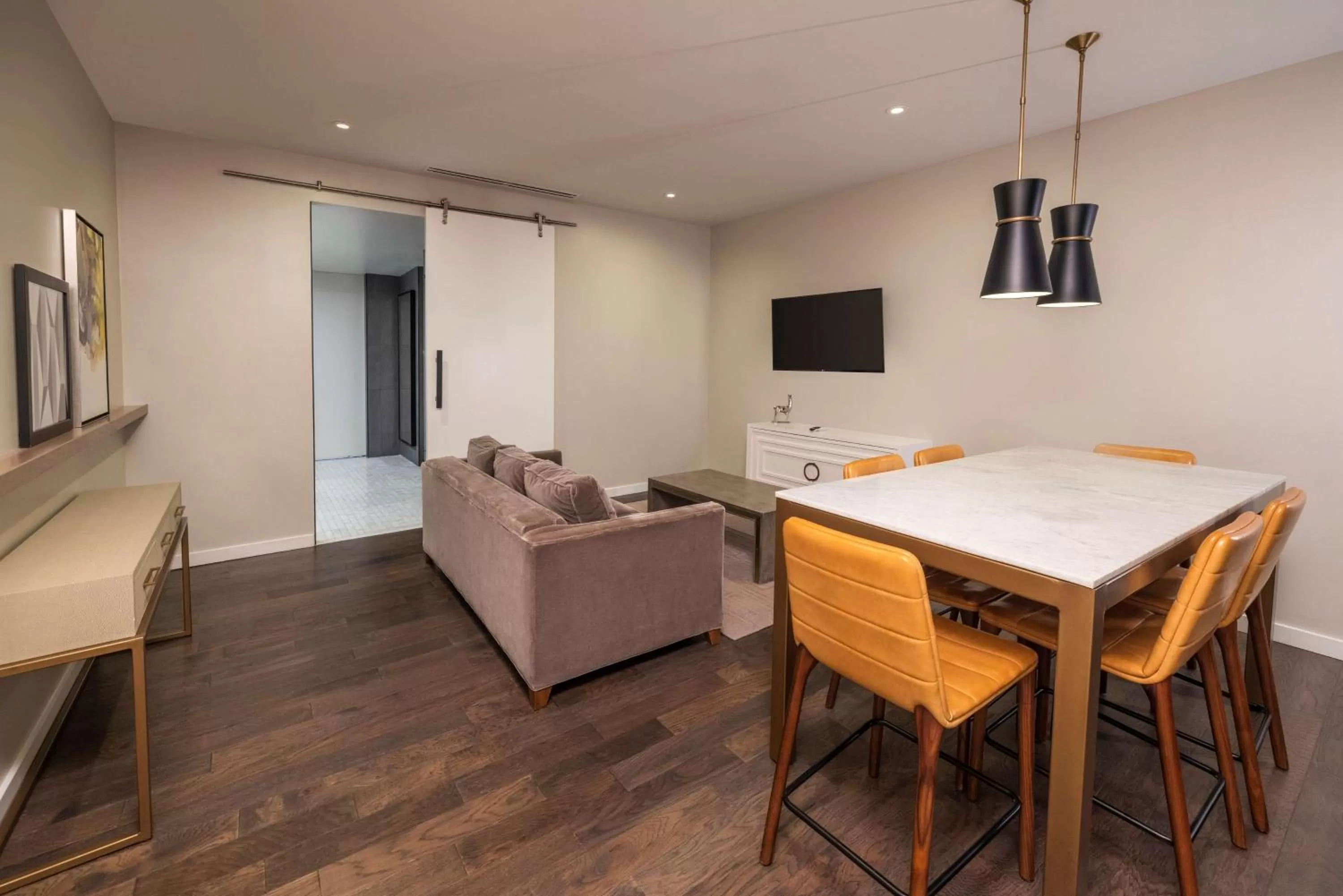 Living room in The Statler Dallas, Curio Collection By Hilton