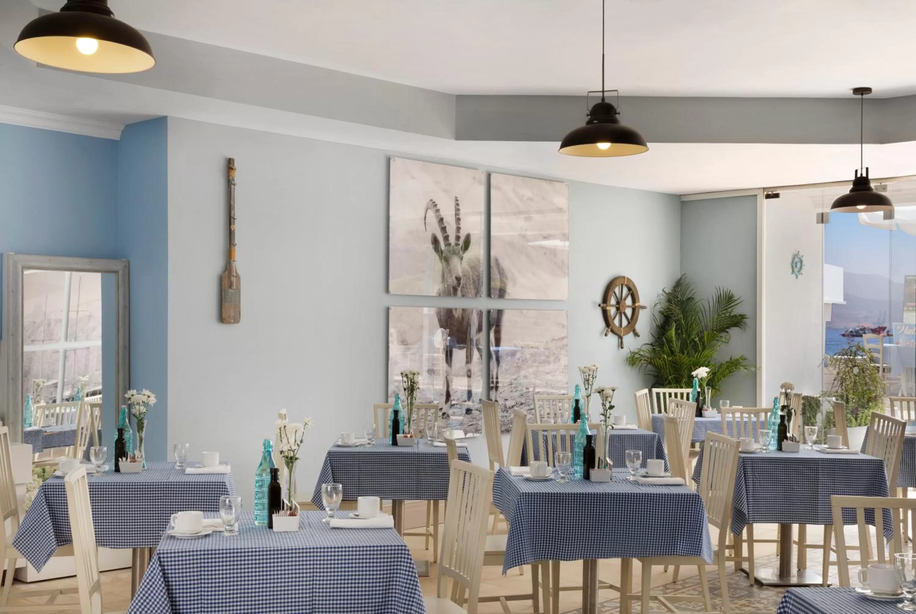 Restaurant/places to eat in Herbert Samuel The Reef Eilat