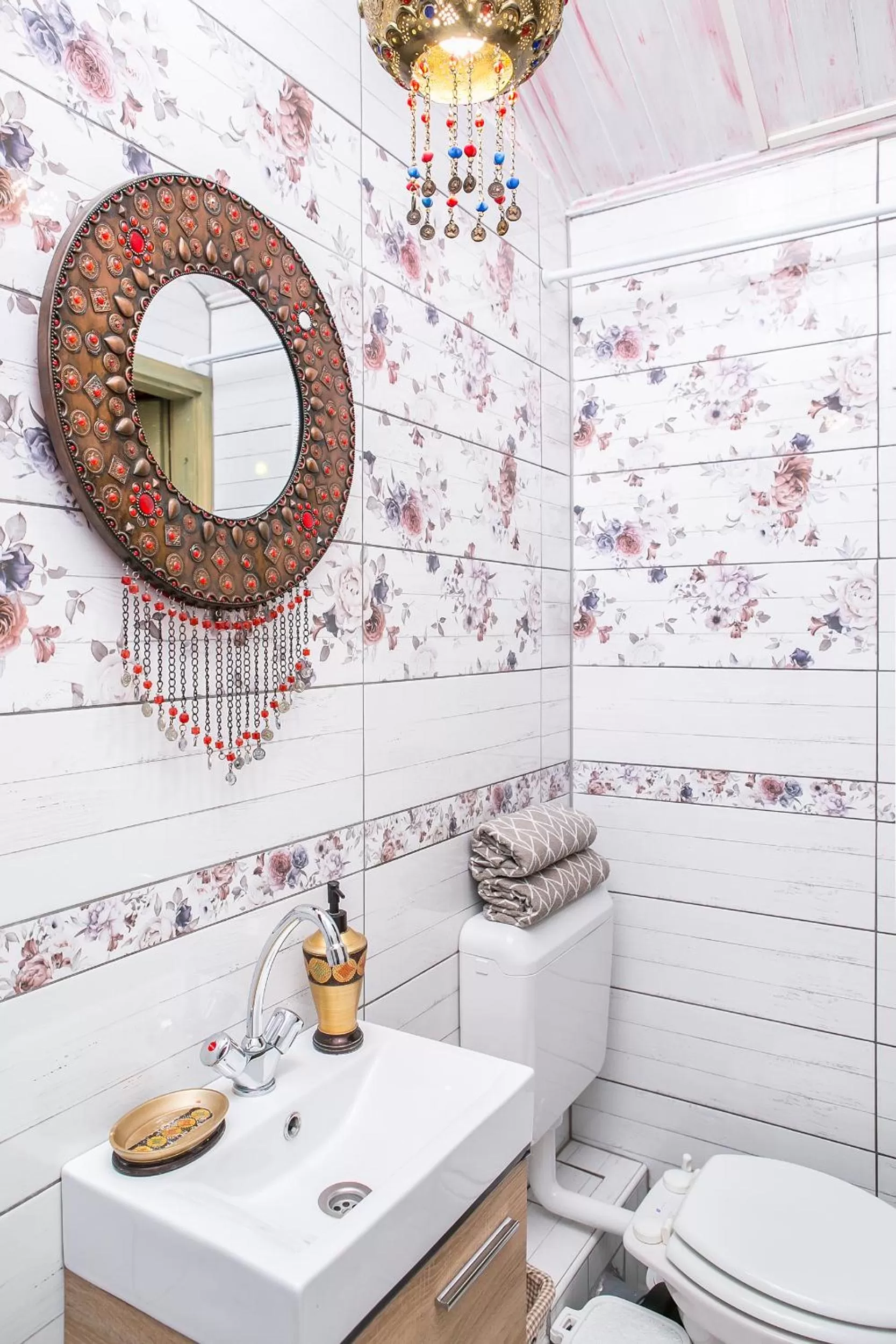 Bathroom in Green Park Villa