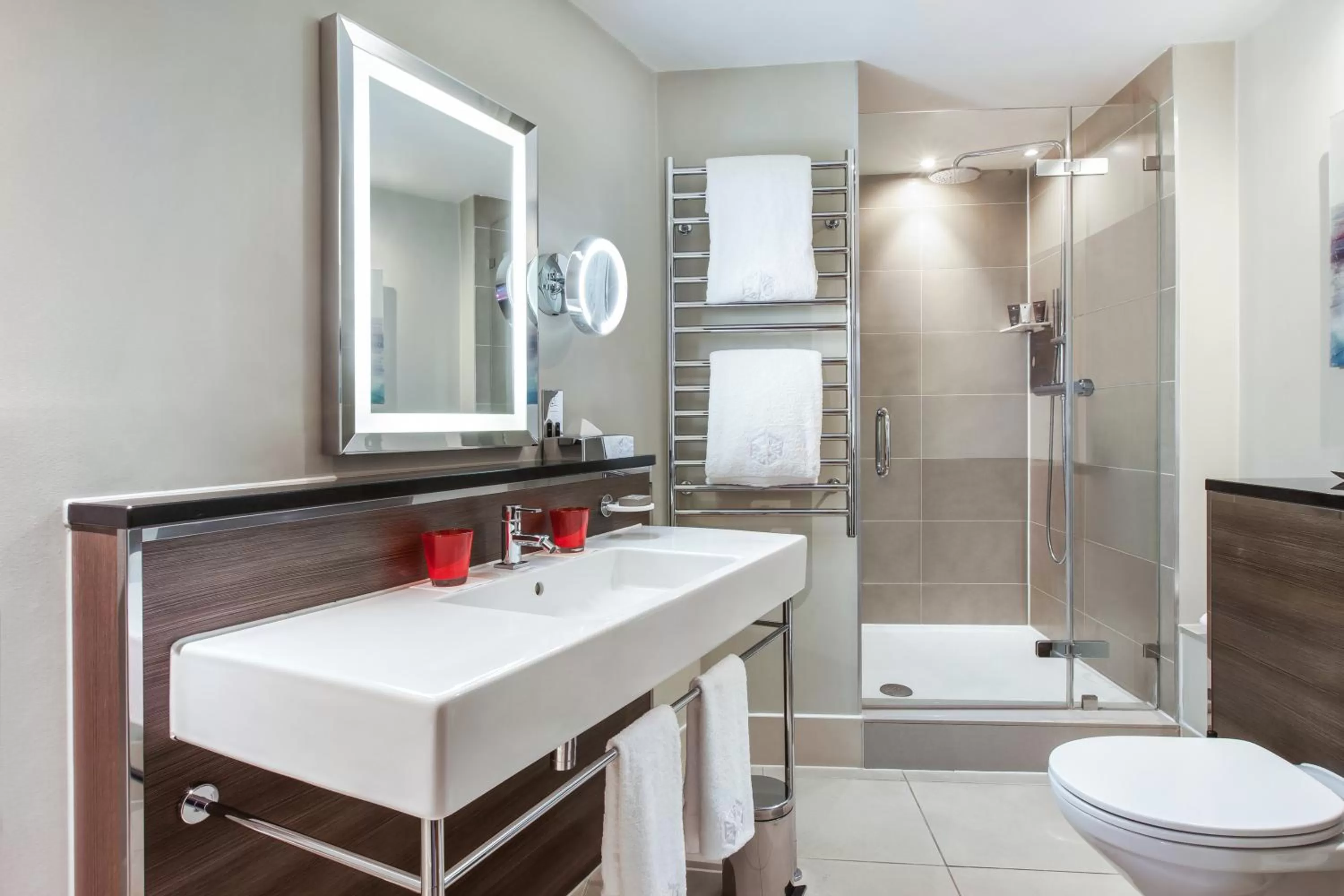 Shower in Taj 51 Buckingham Gate Suites and Residences