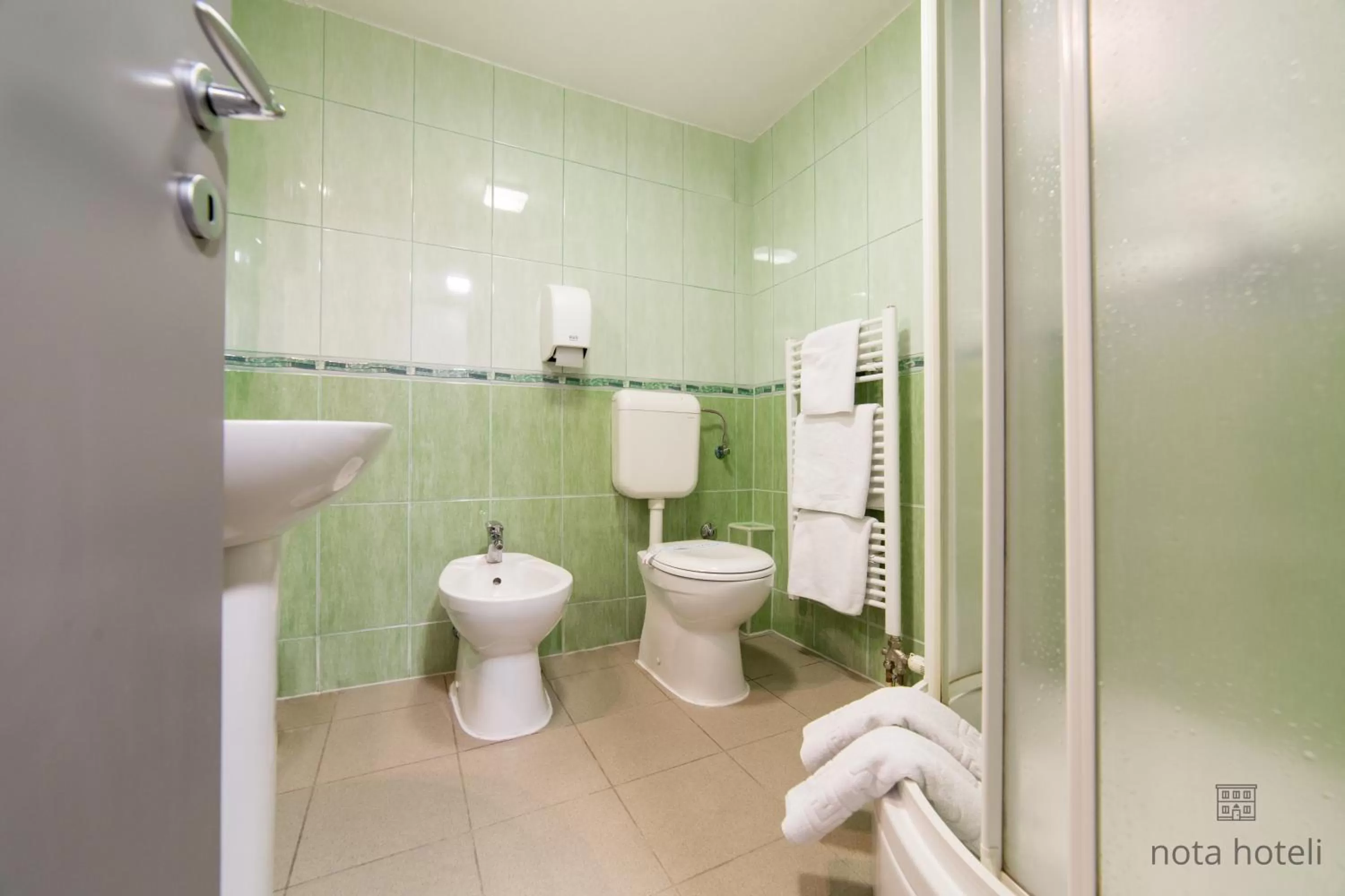 Bathroom in Hotel Sahat