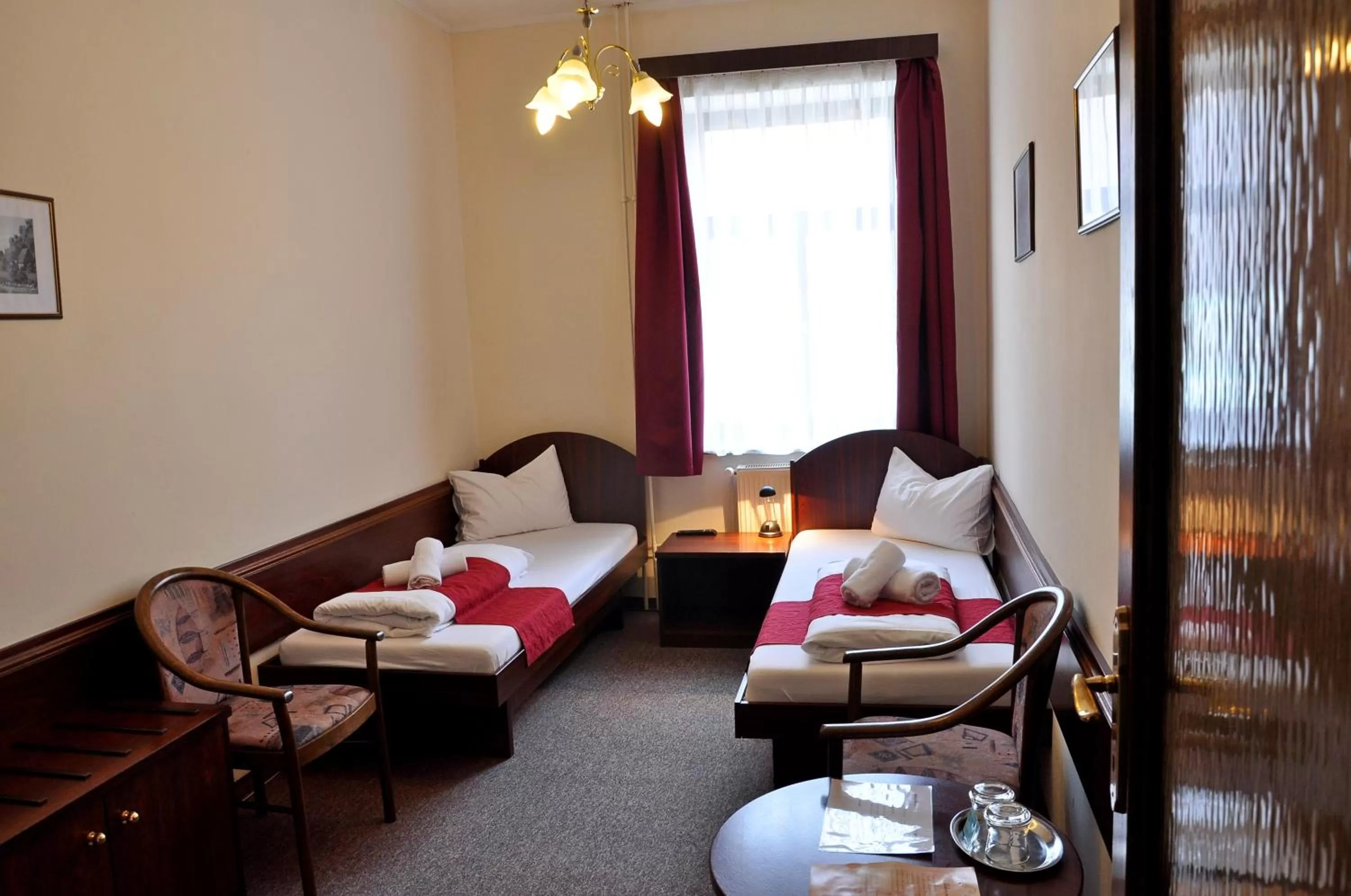 Photo of the whole room, Seating Area in Hotel U Bílého koně