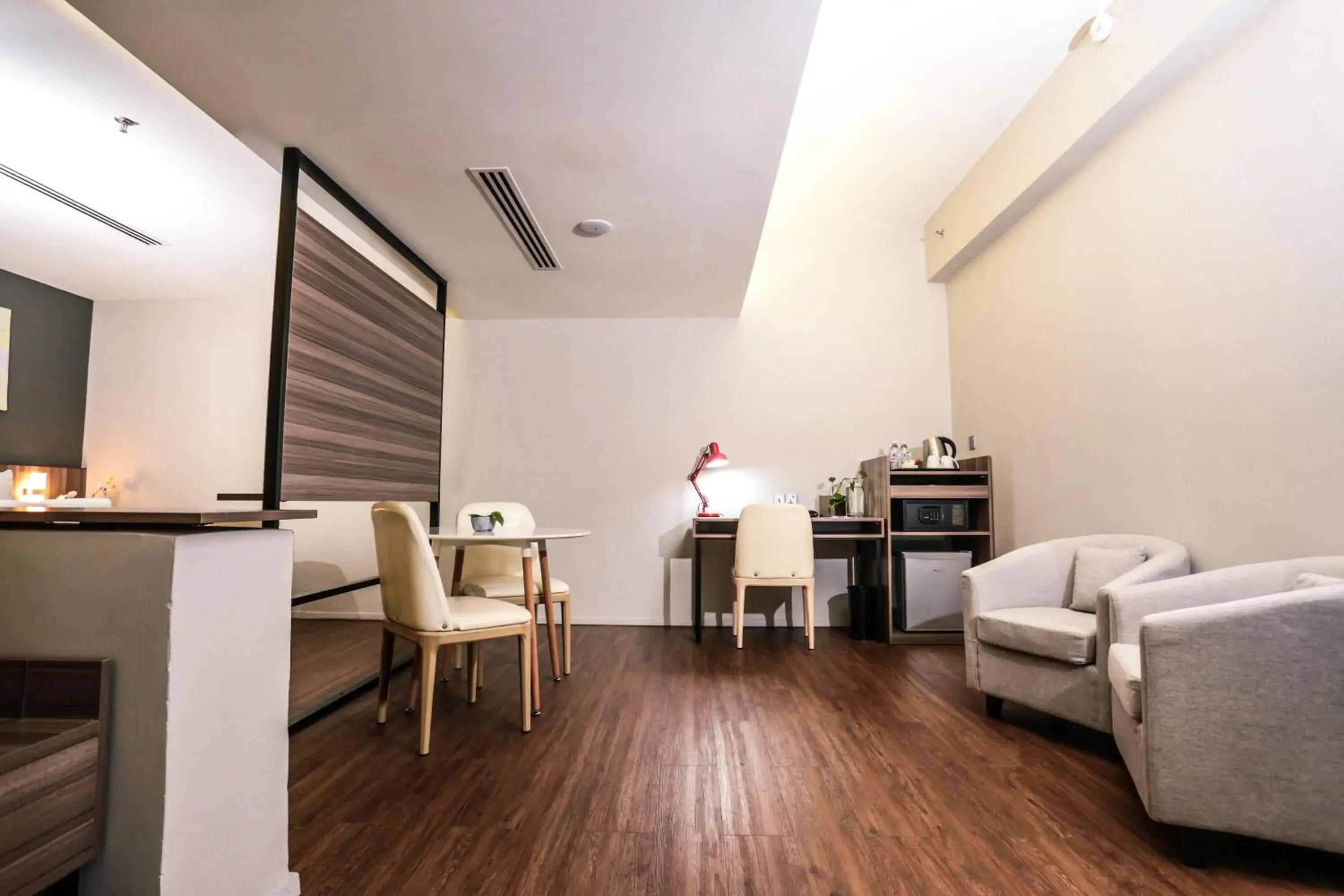 King Studio Suite in Days Hotel & Suites by Wyndham Fraser Business Park KL King Studio Suite in Days Hotel & Suites by Wyndham Fraser Business Park KL