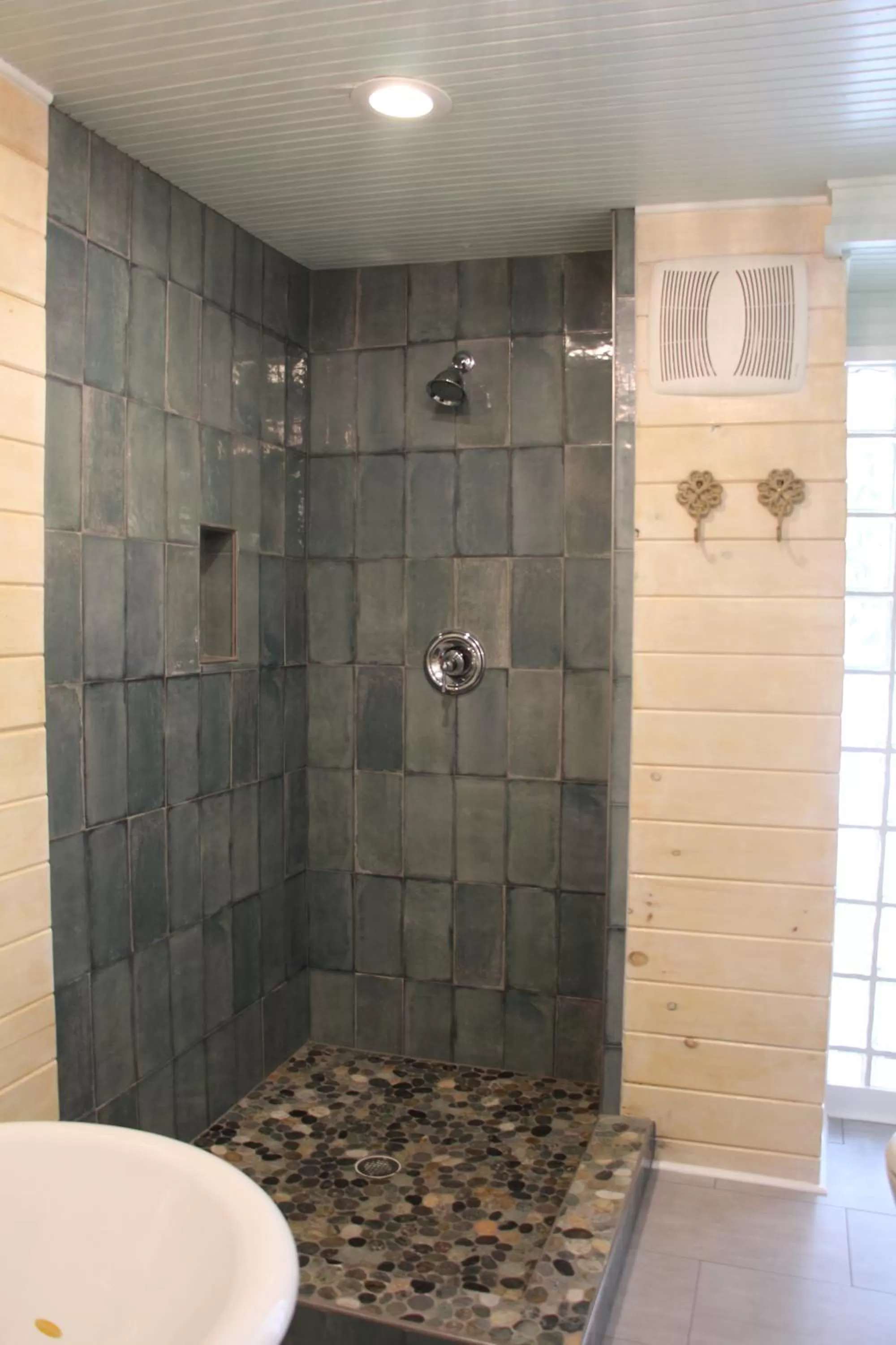 Shower in Beachview Inn and Spa