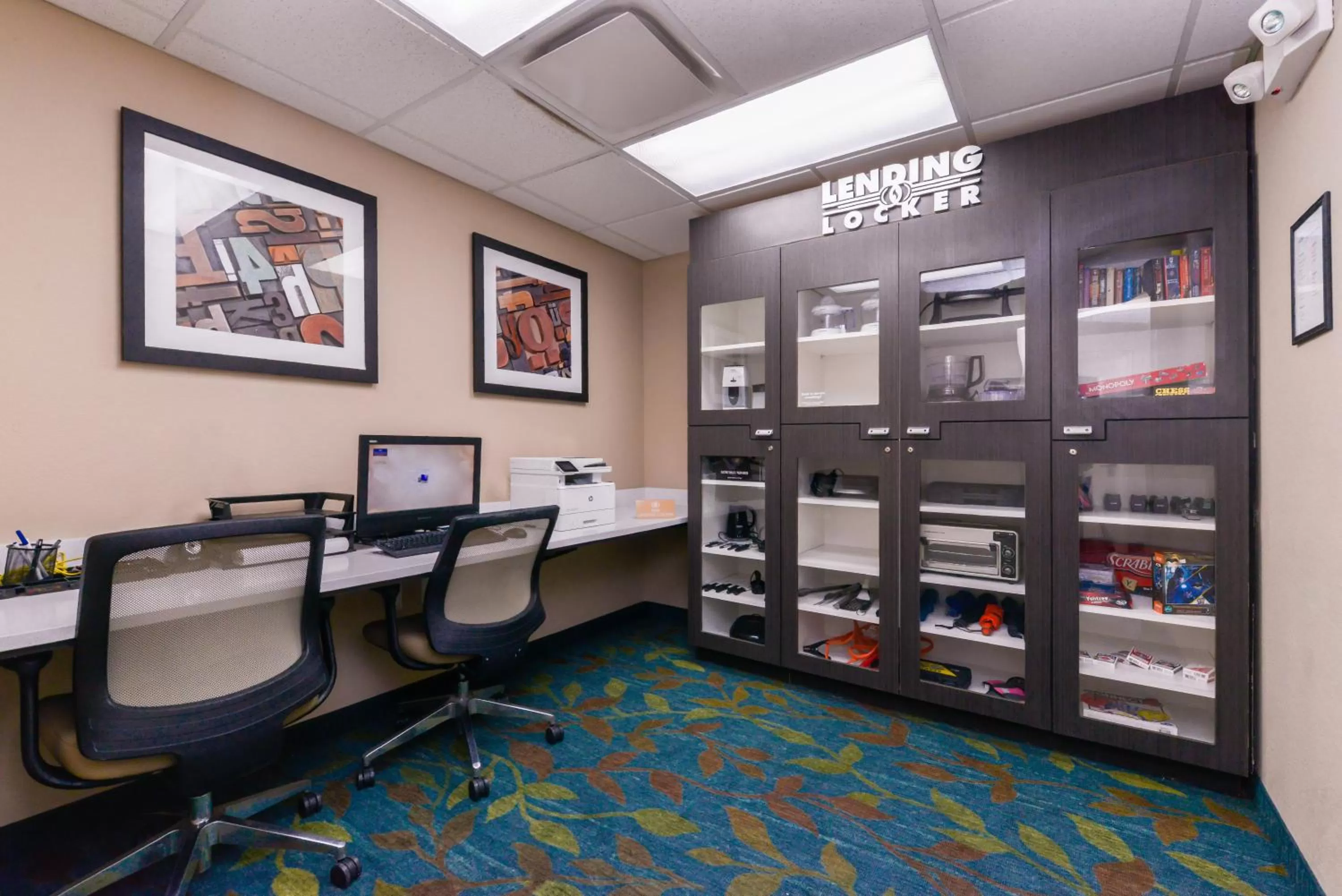 microwave in Candlewood Suites - Plano North by IHG