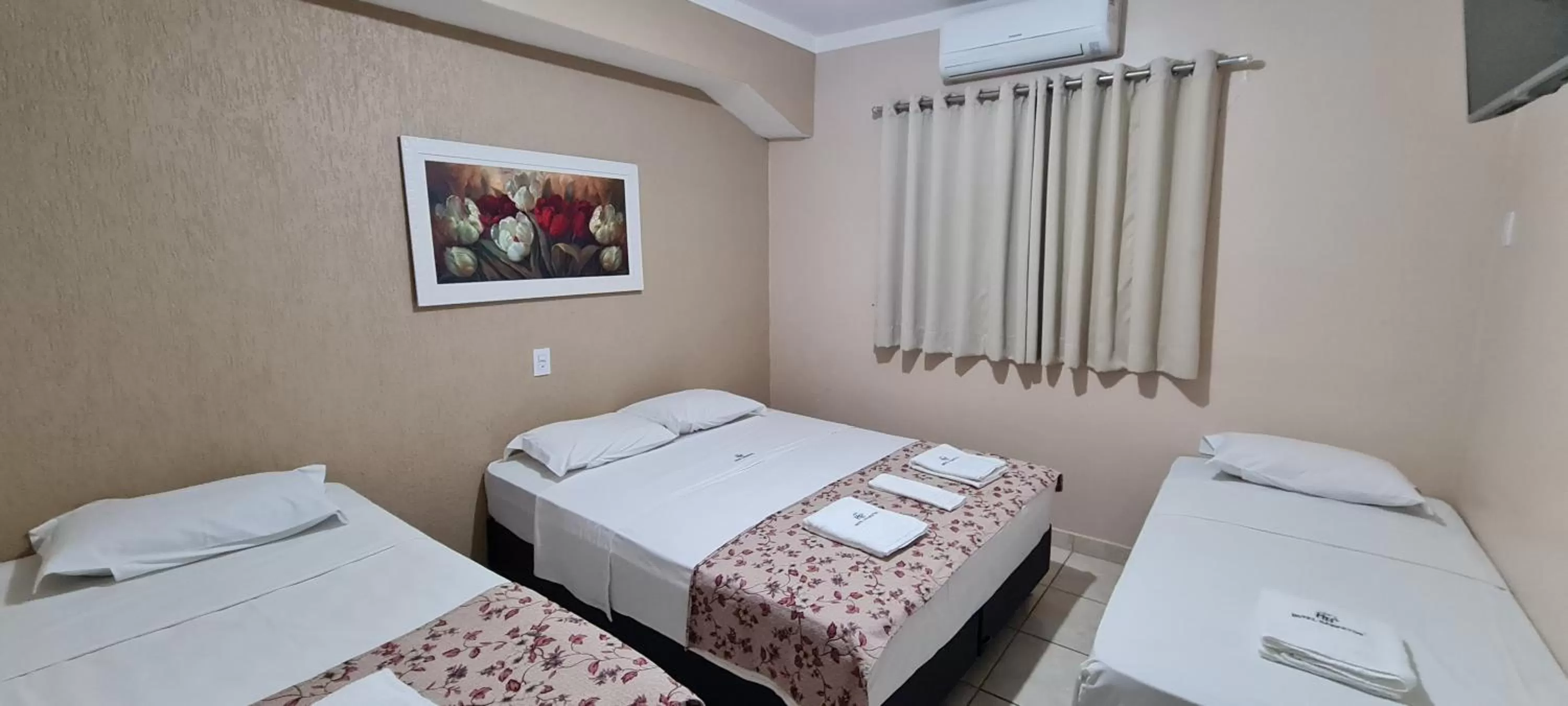 Bed in Hotel Barretos